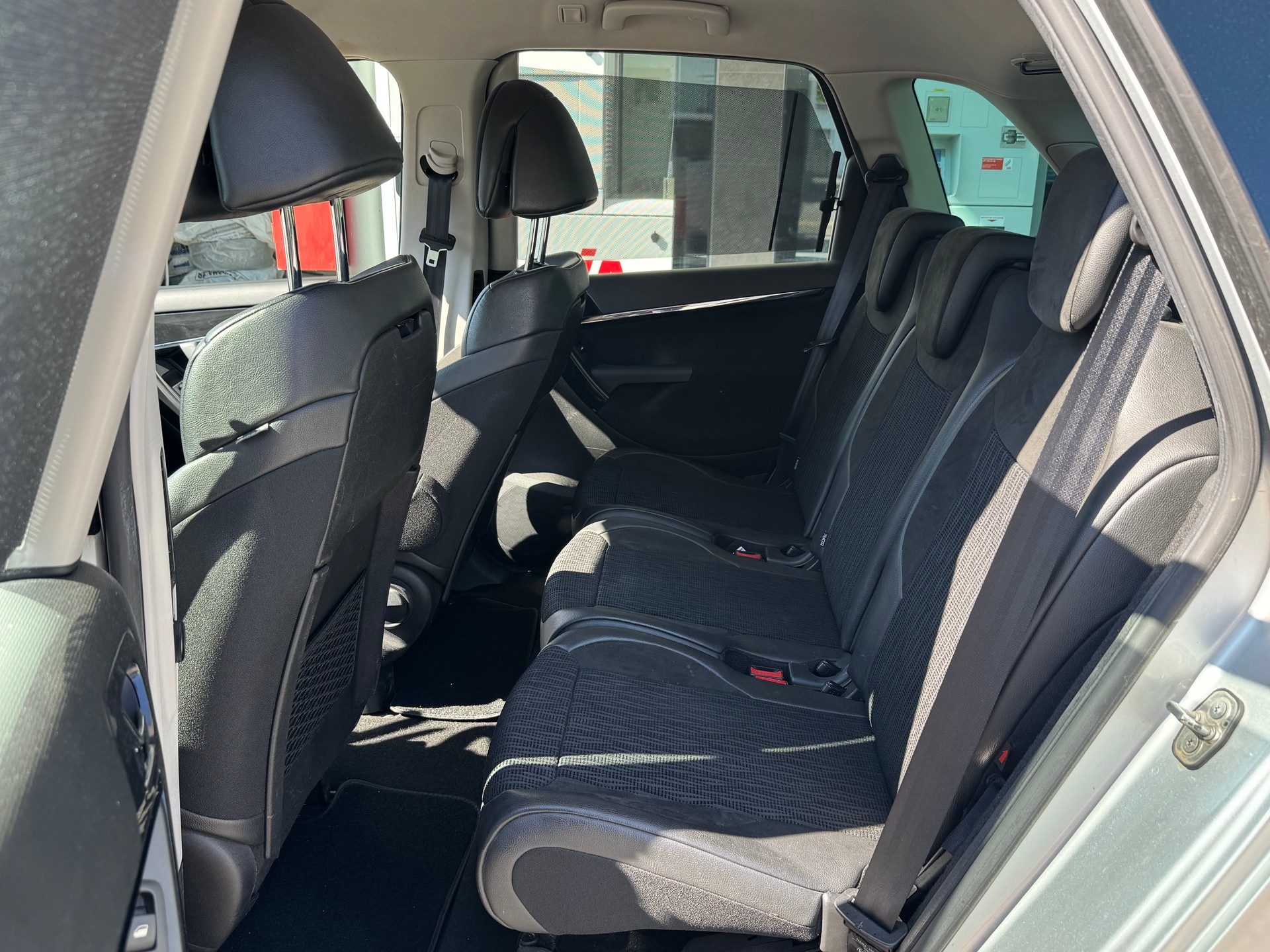 CITROEN C4 Picasso 1.6i 16V THP Exclusive EGS6-image-11
