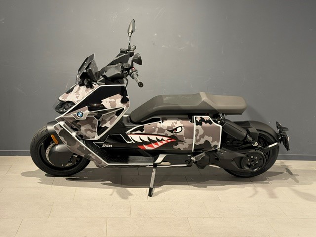 BMW CE 04-showroom-element-3