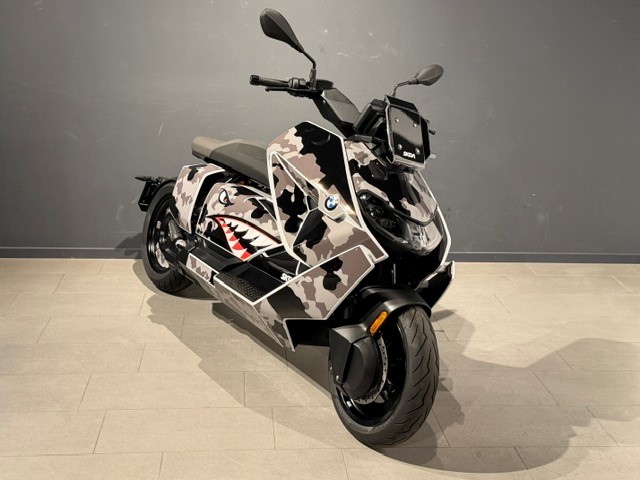 BMW CE 04-showroom-element-1