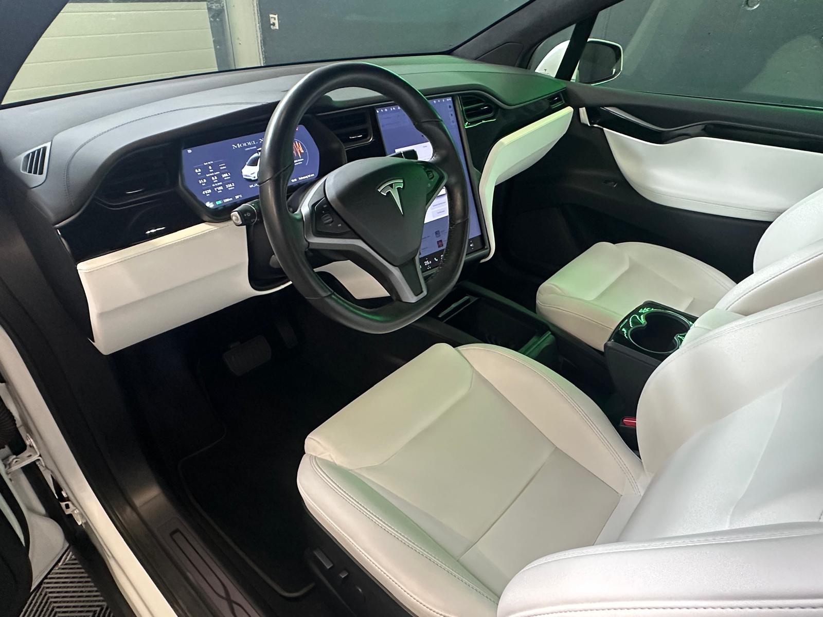 TESLA Model X Raven Plus Maximale-Reichweite-showroom-element-1