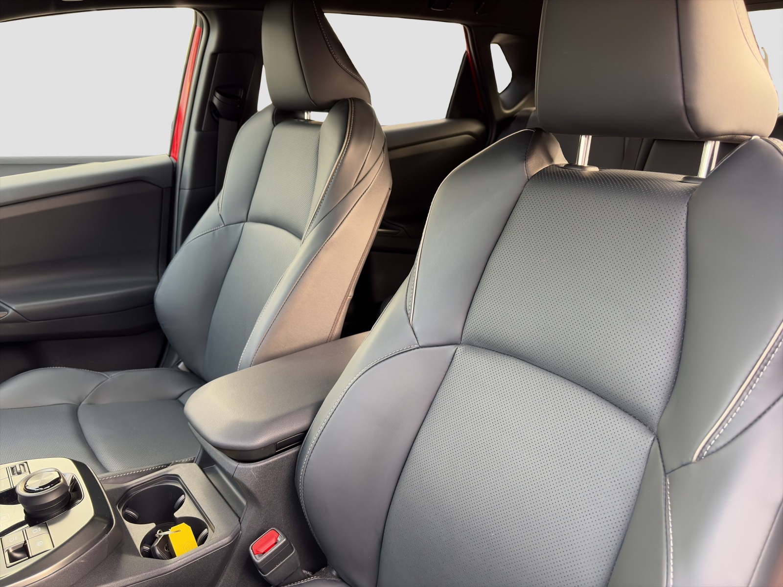 TOYOTA bZ4X Premium AWD-image-9