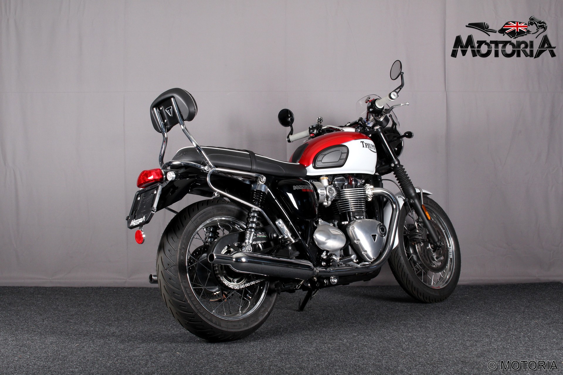 TRIUMPH Bonneville T120 ABS-image-2