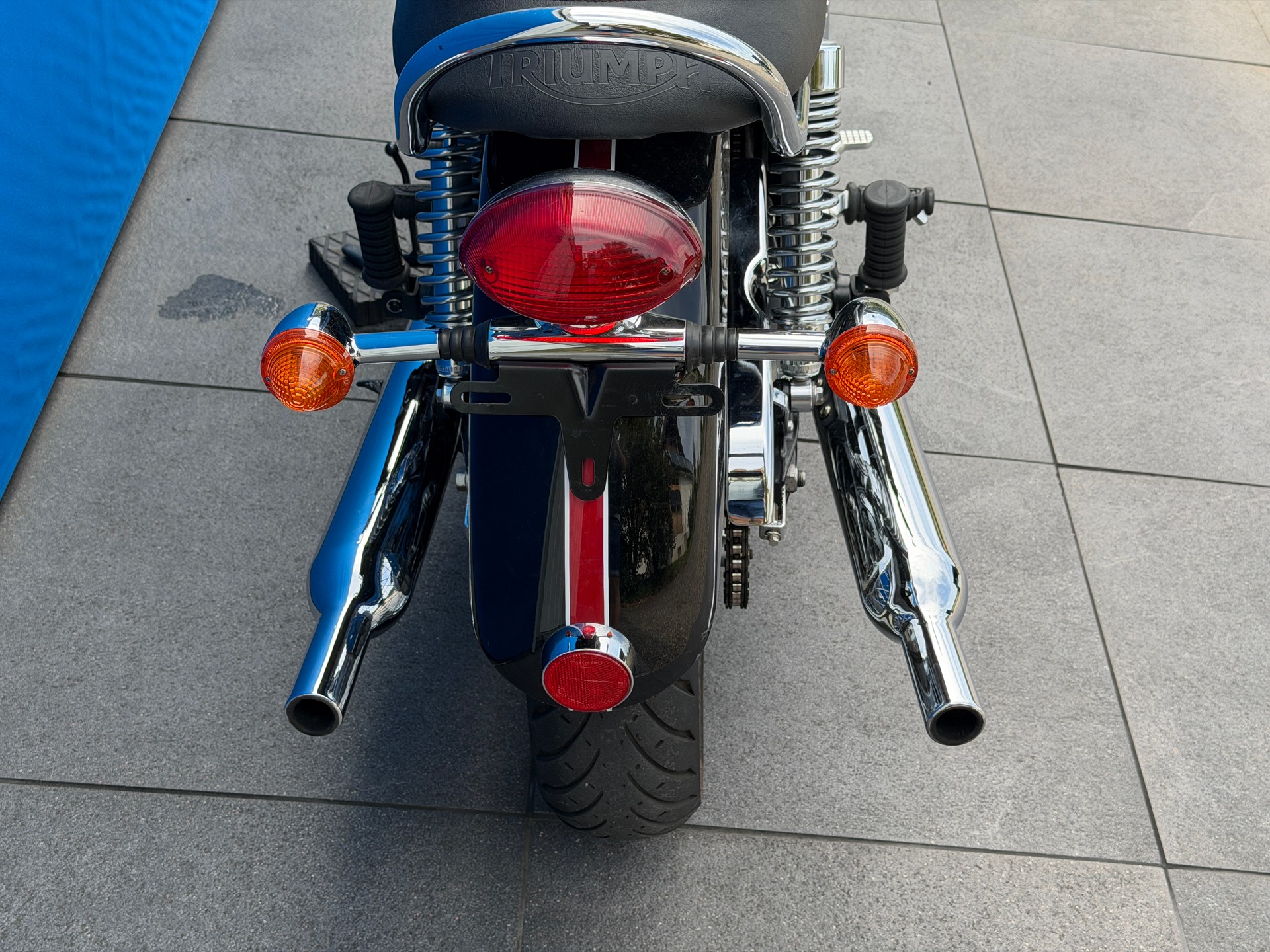 TRIUMPH Bonneville 900 i T 100-image-9