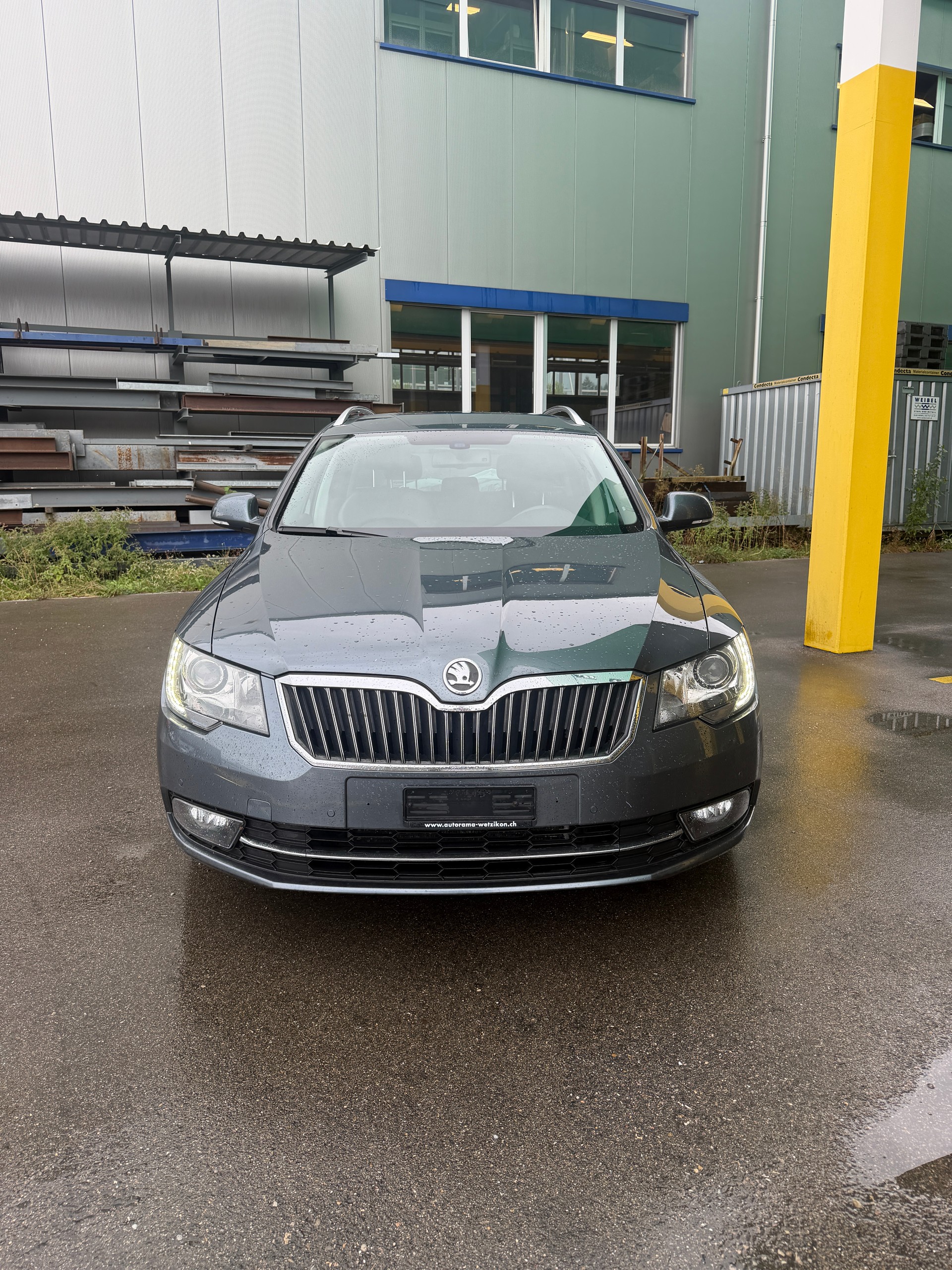 SKODA Superb Combi 1.8 TSI Ambition 4x4-image-1