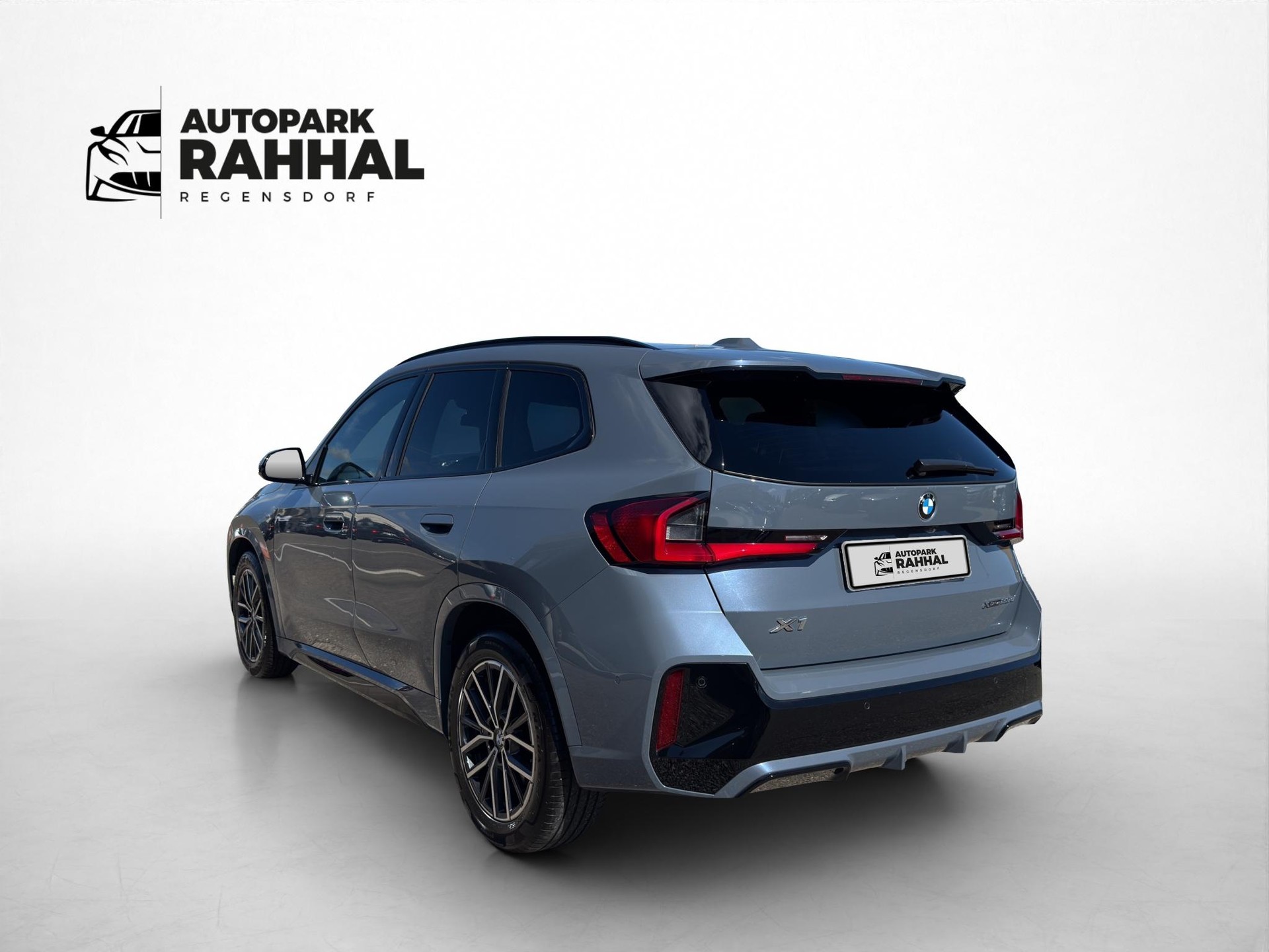 BMW X1 23d xDrive M Sport * HEAD-UP * 360° KAMERA * PACK INNOVATION * DRIVING ASSISTANT PROFESSIONAL *-image-9