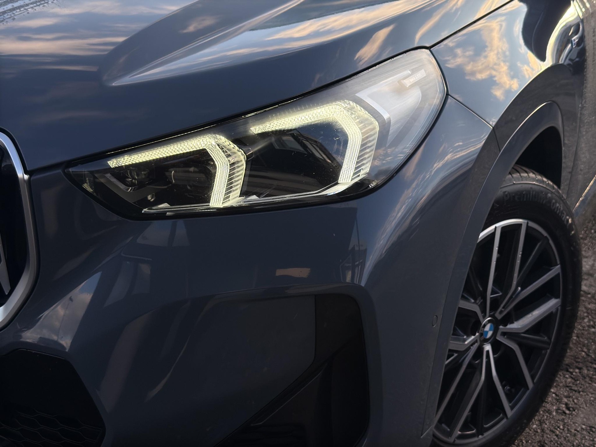 BMW X1 23d xDrive M Sport-showroom-element-1