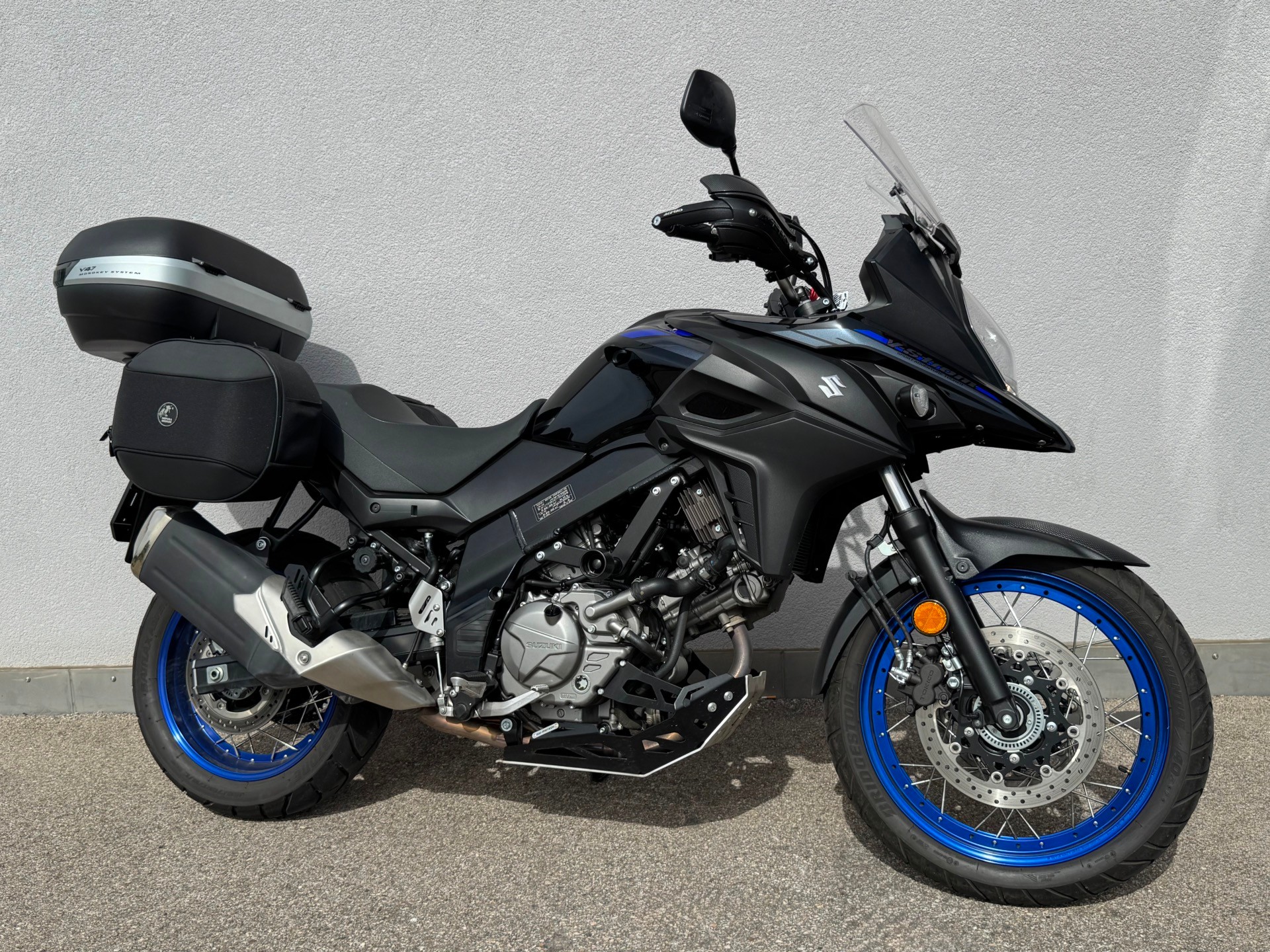 SUZUKI DL 650 XT (35kW)-image-0