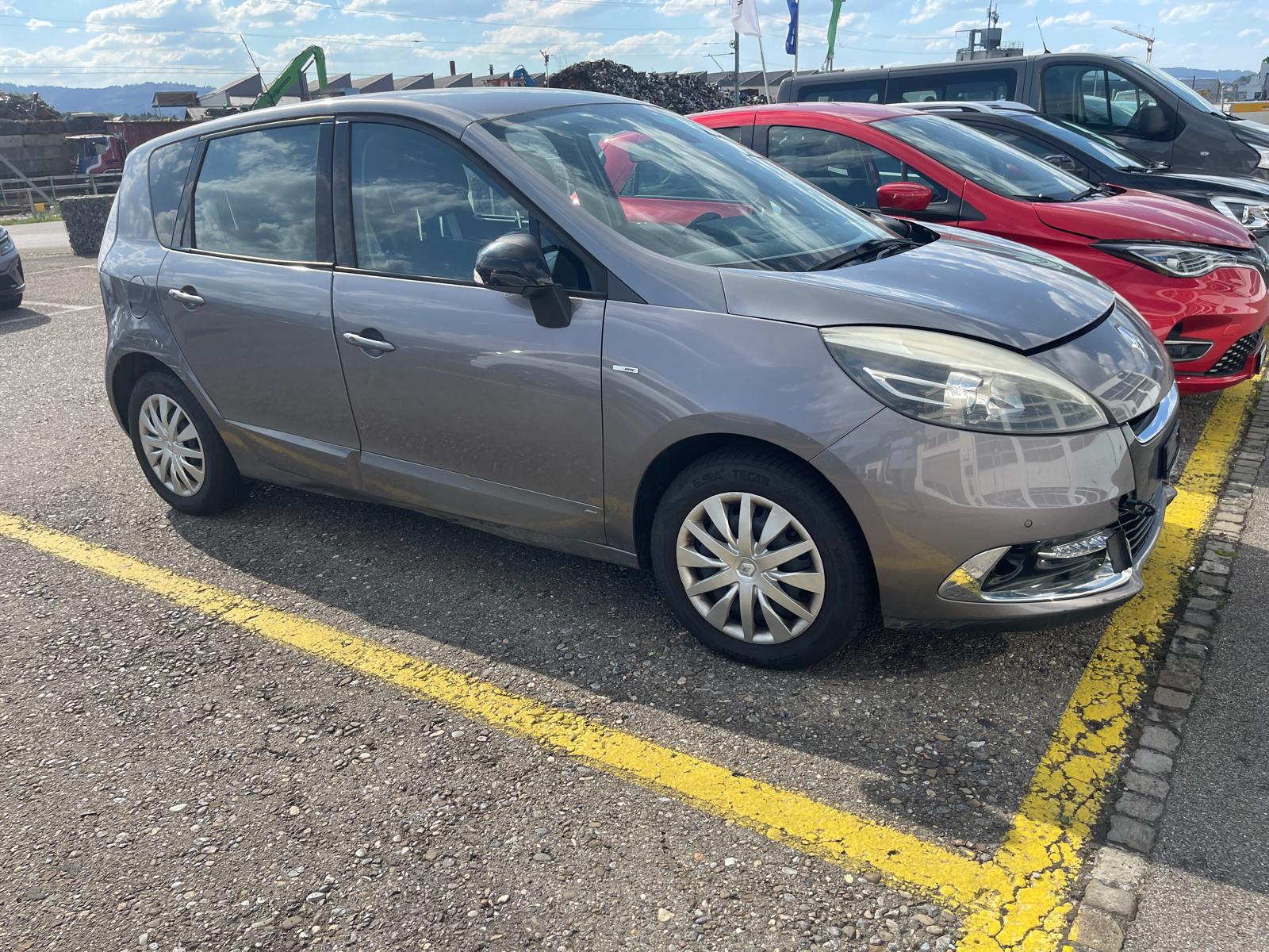 RENAULT Scénic 2.0 16V Bose X-Tronic CVT-showroom-element-1