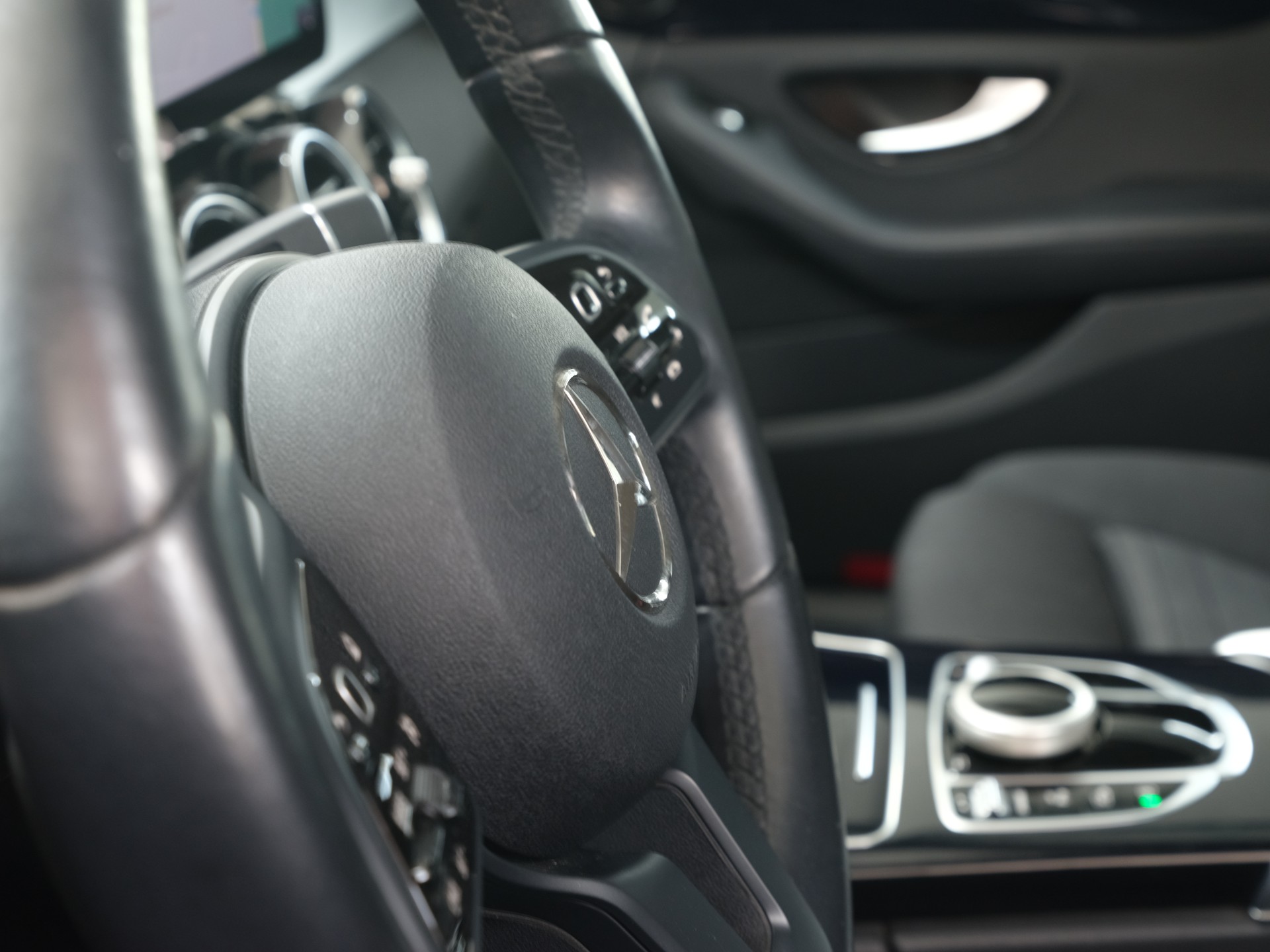 MERCEDES-BENZ C 200 Swiss Star 4M 9G-Tronic *Rückfahrkamera*-image-23
