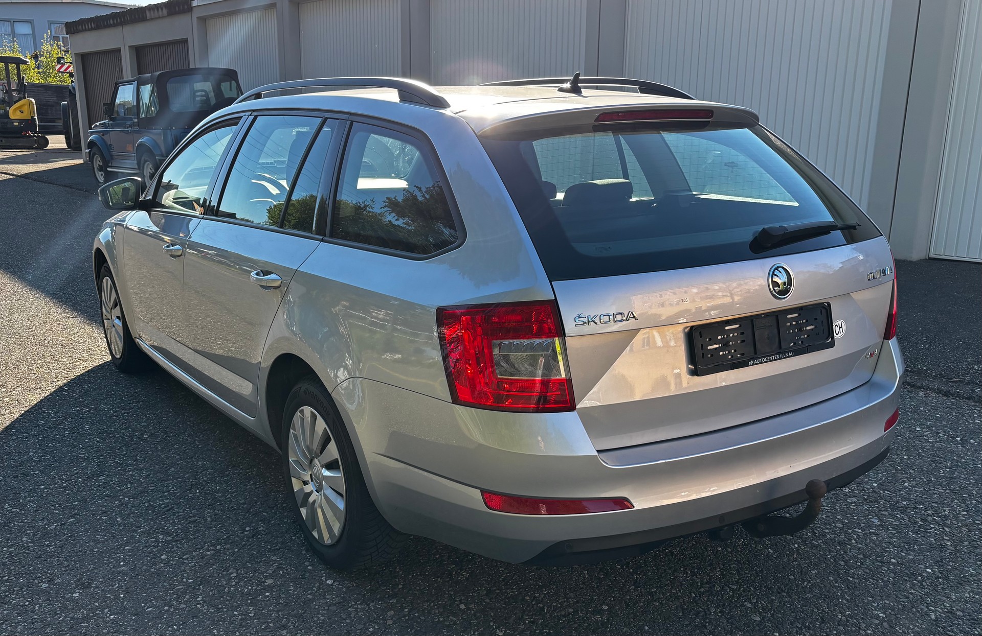 SKODA OCTAVIA-image-4