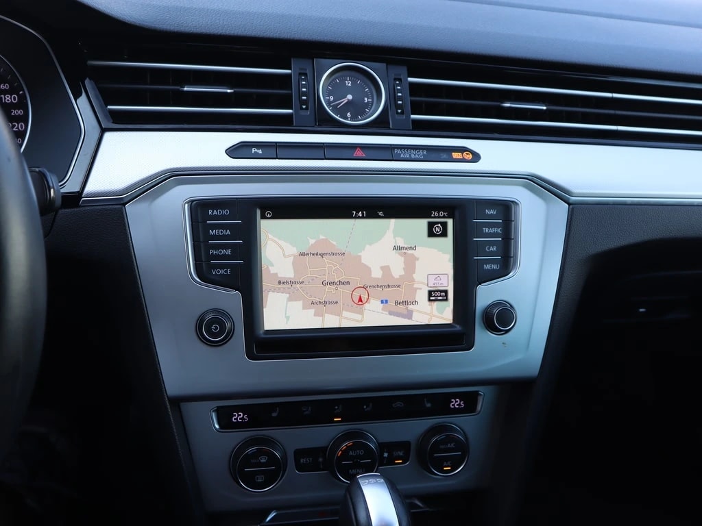VW Passat Variant 2.0 TDI BMT Highline DSG 4Motion ** Voll-Leder ** Gr.Navi ** PDC ** Abstandsregelsysteme ** Ab MFK & Service-image-8