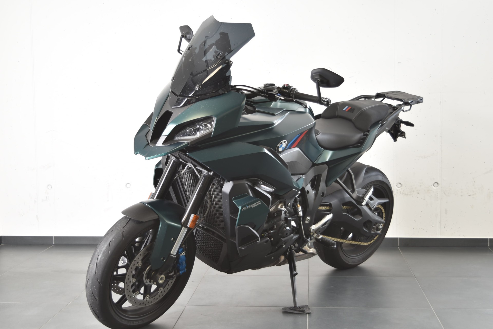 BMW M 1000 XR-image-1
