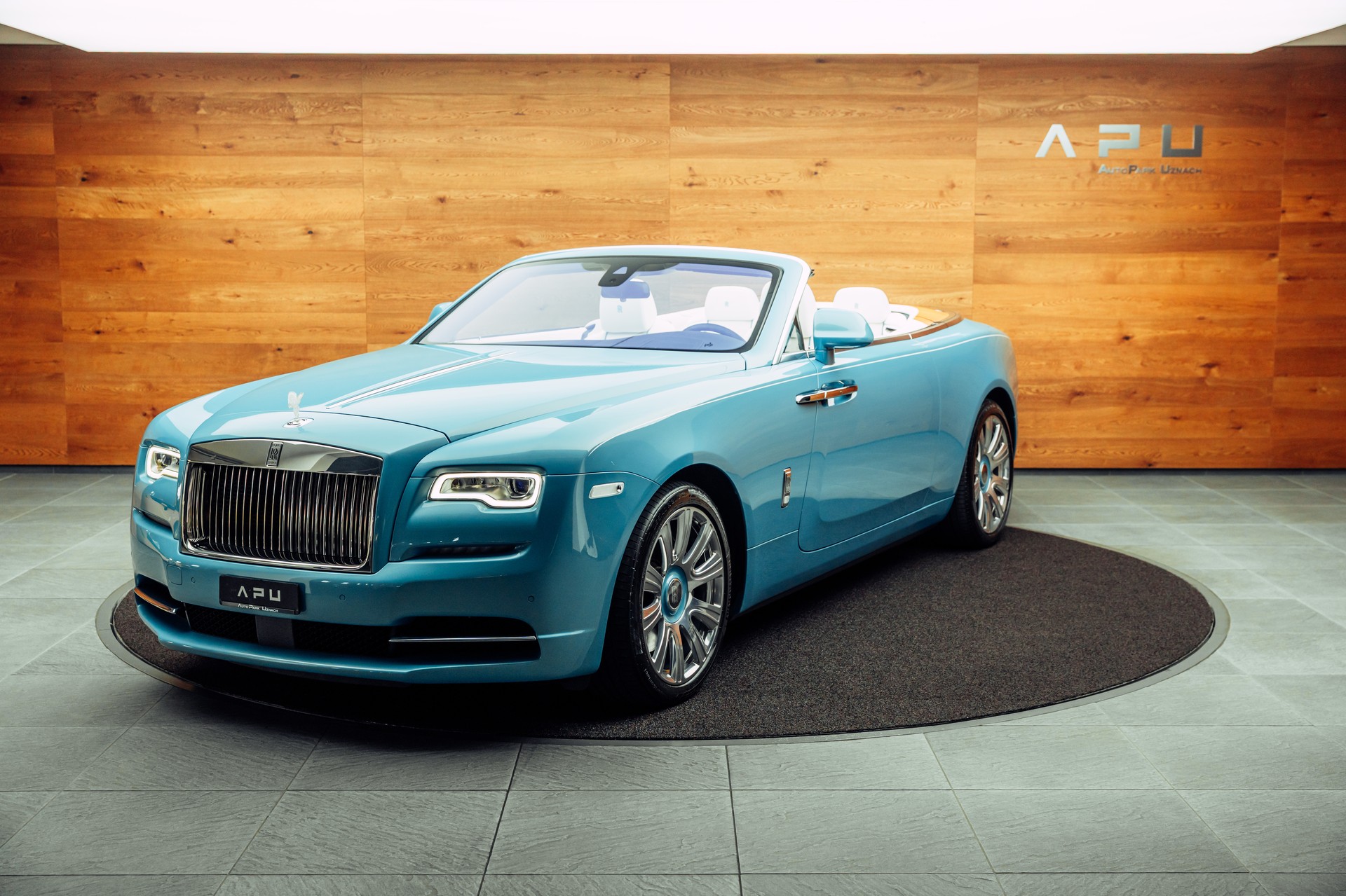 ROLLS-ROYCE Dawn 6.6 V12-showroom-element-3