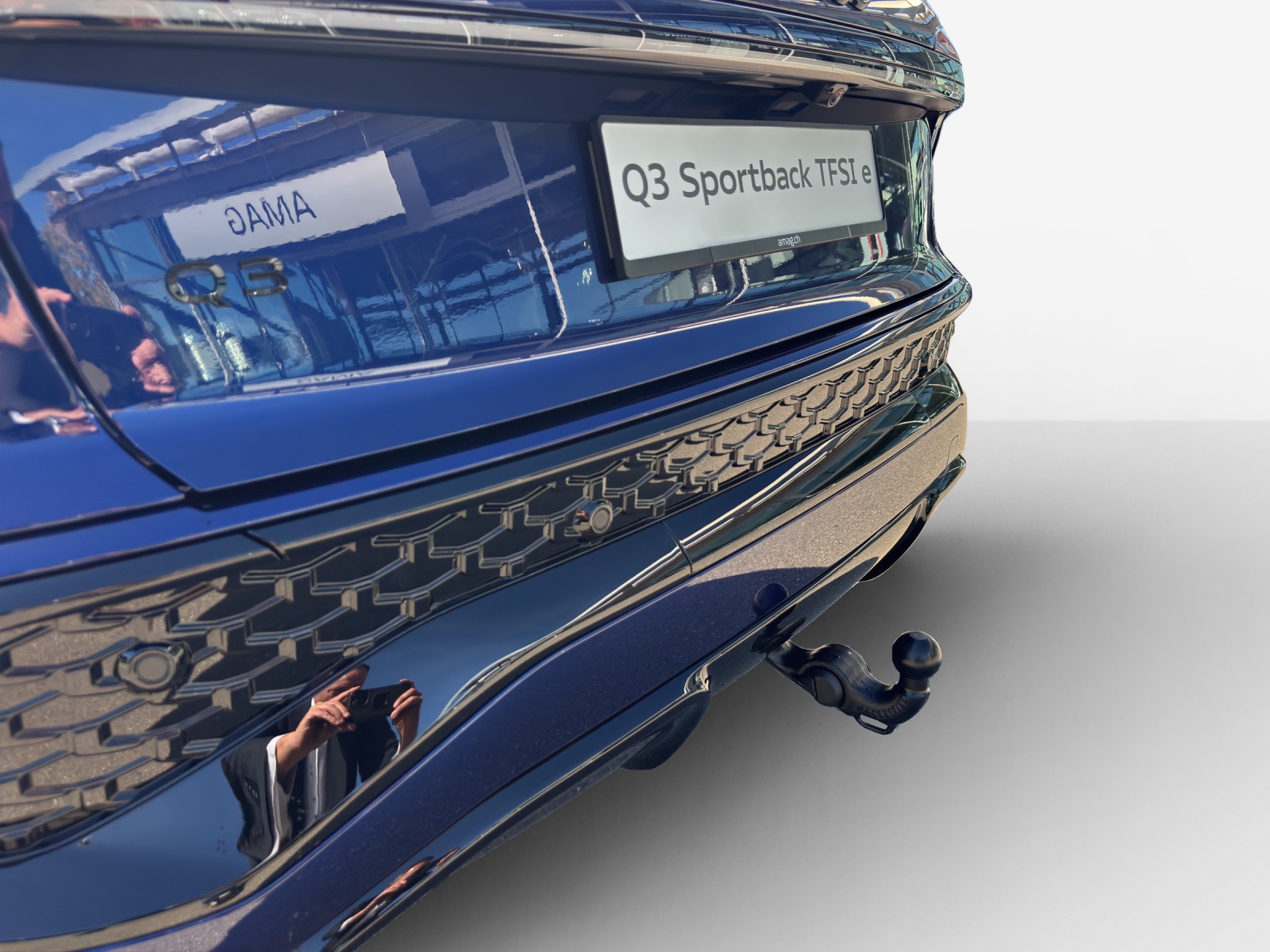 AUDI Q3 Sportback e-hybrid 200 kW S tronig-showroom-element-3