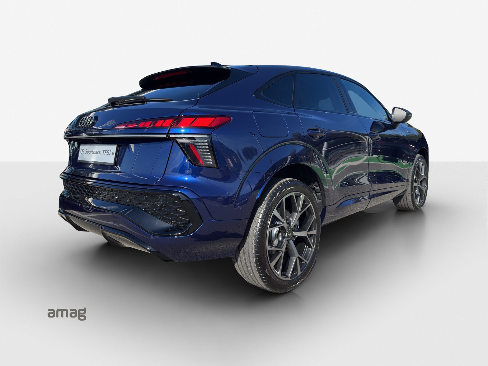 AUDI Q3 Sportback e-hybrid 200 kW S tronig-image-6