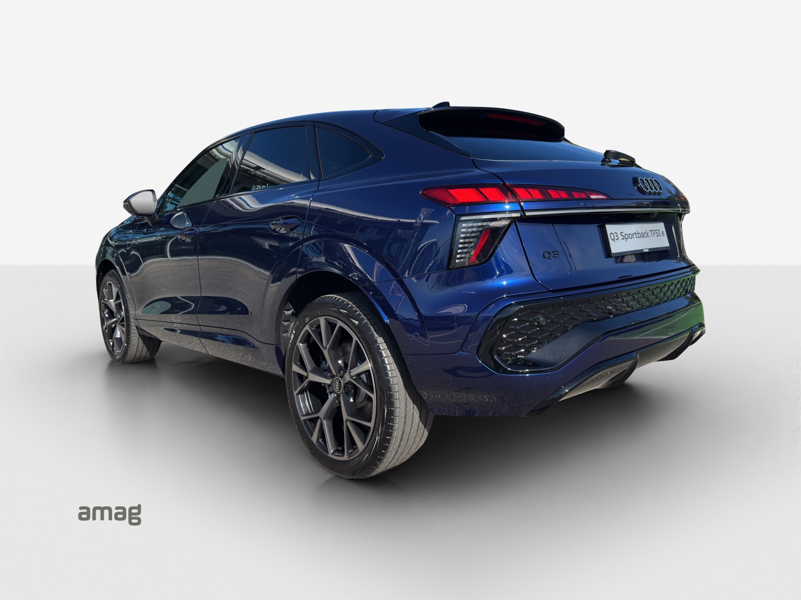 AUDI Q3 Sportback e-hybrid 200 kW S tronig-showroom-element-2