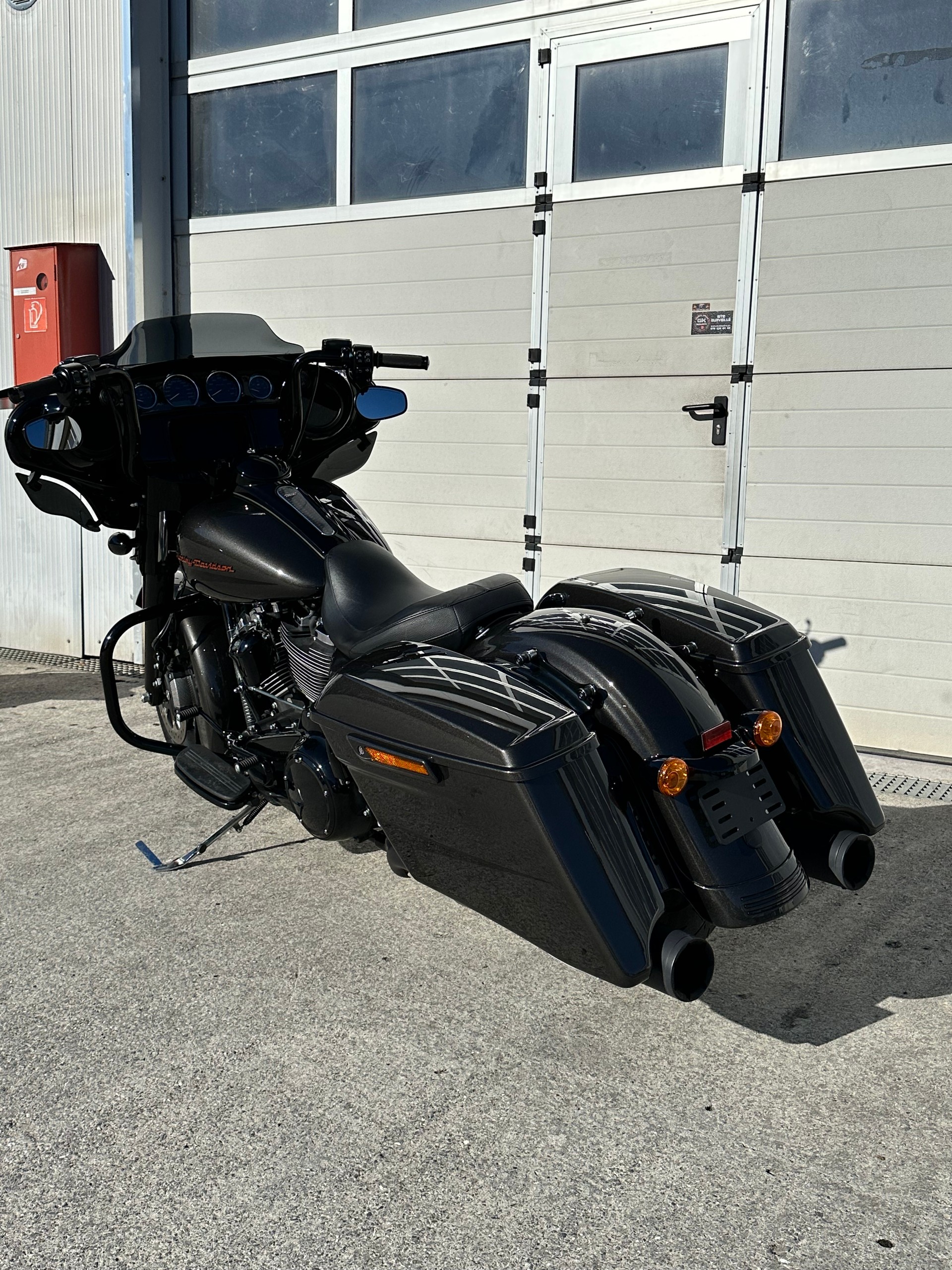 HARLEY-DAVIDSON FLHXS Street Glide Special 114-image-3