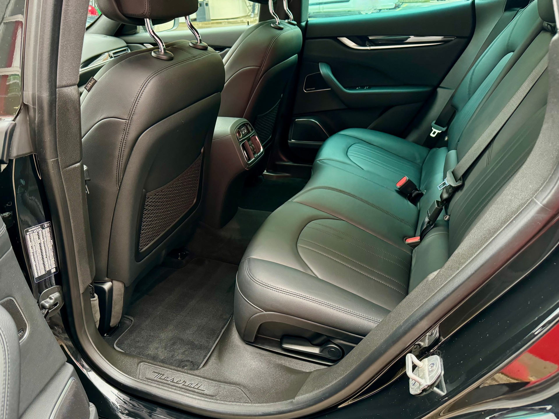 MASERATI Levante 3.0 V6 GranLusso Automatica-image-7