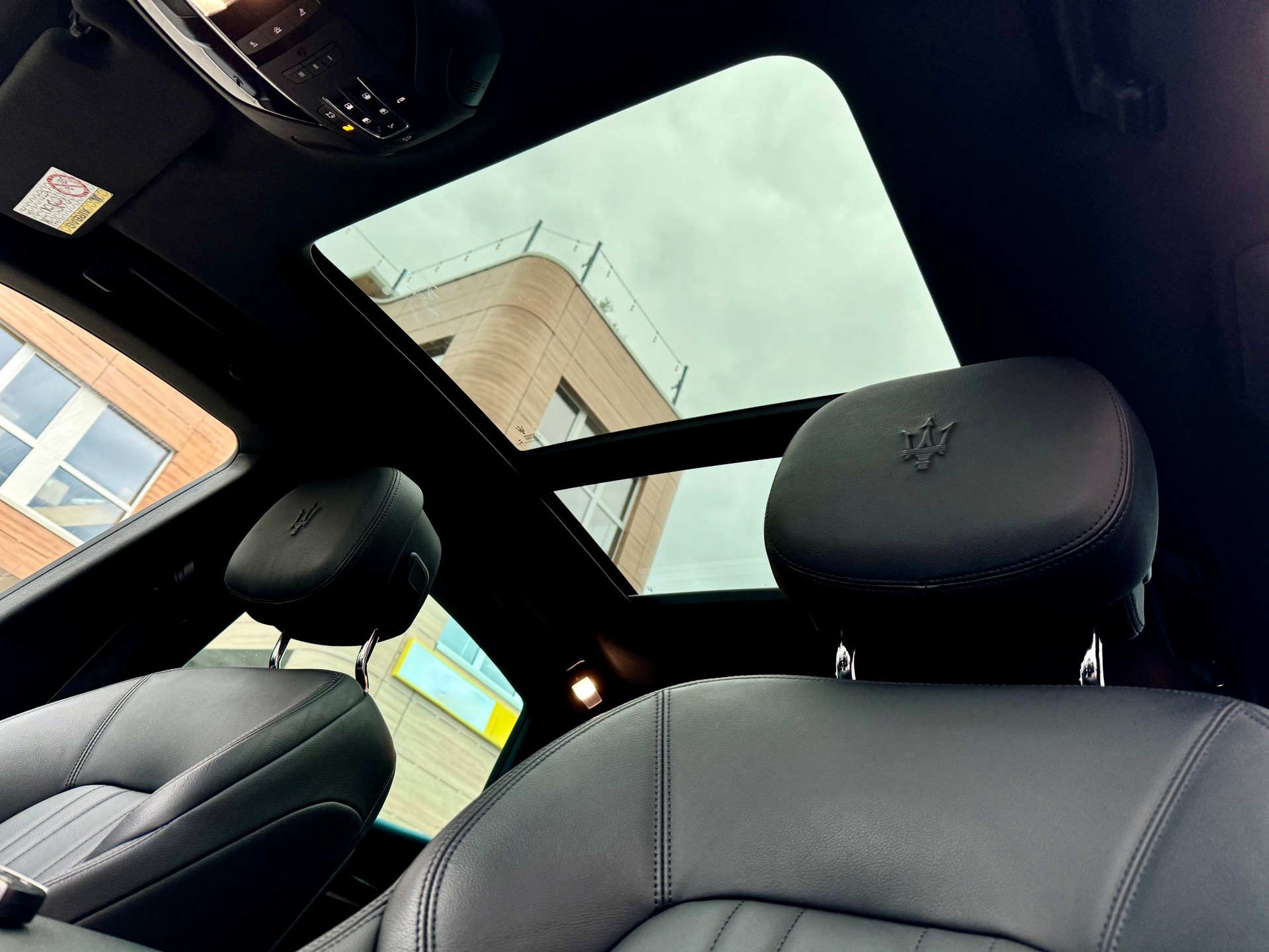 MASERATI Levante 3.0 V6 GranLusso Automatica-image-13