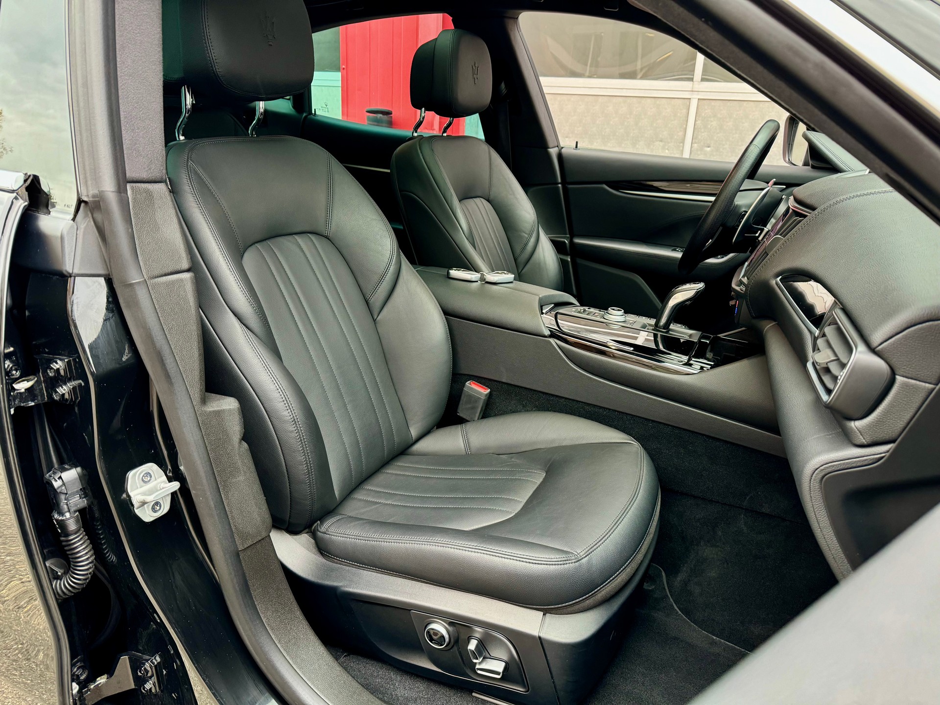 MASERATI Levante 3.0 V6 GranLusso Automatica-image-10