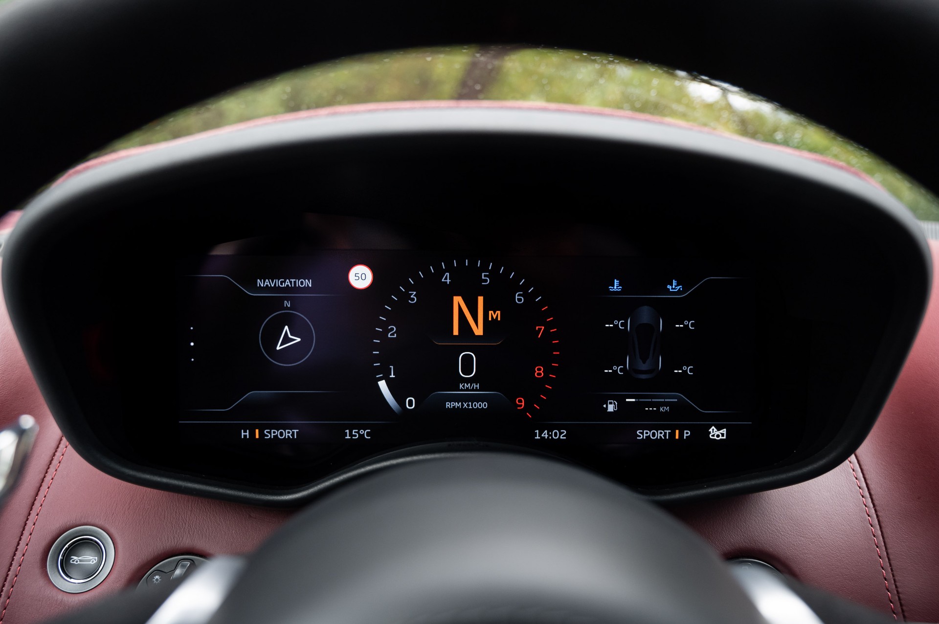 McLAREN GT-image-18