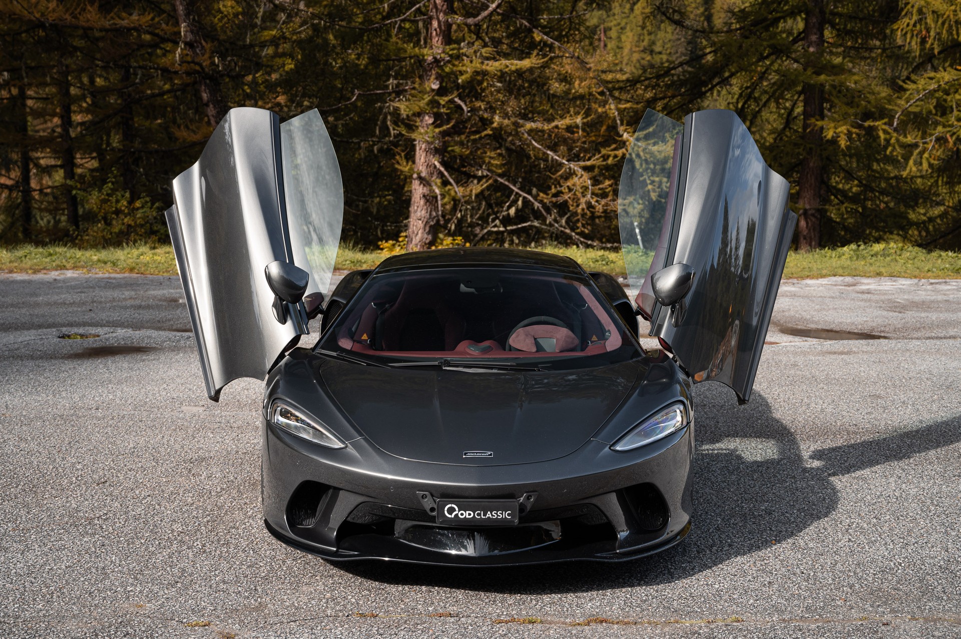 McLAREN GT-showroom-element-3