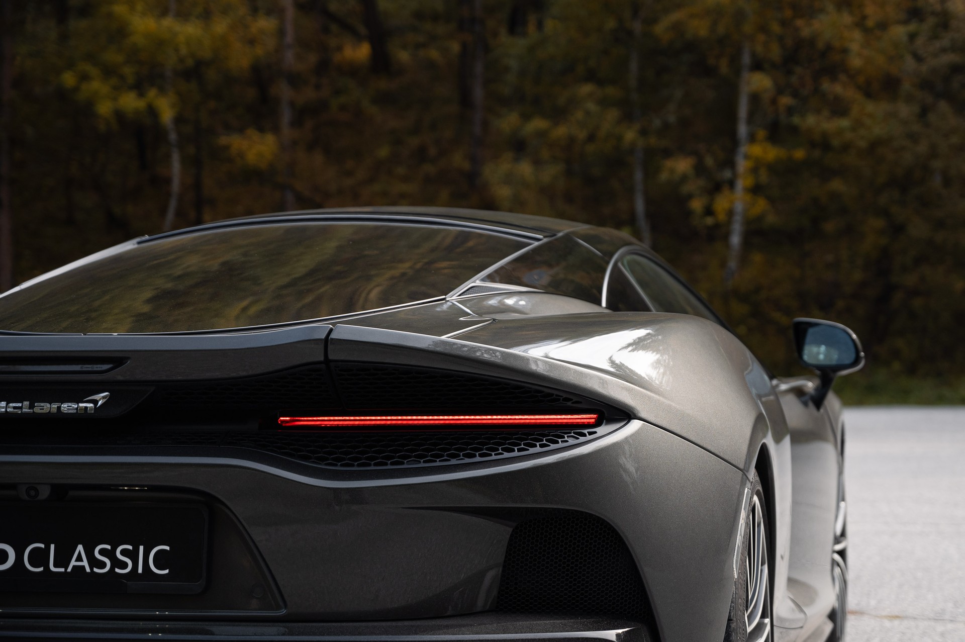 McLAREN GT-image-12