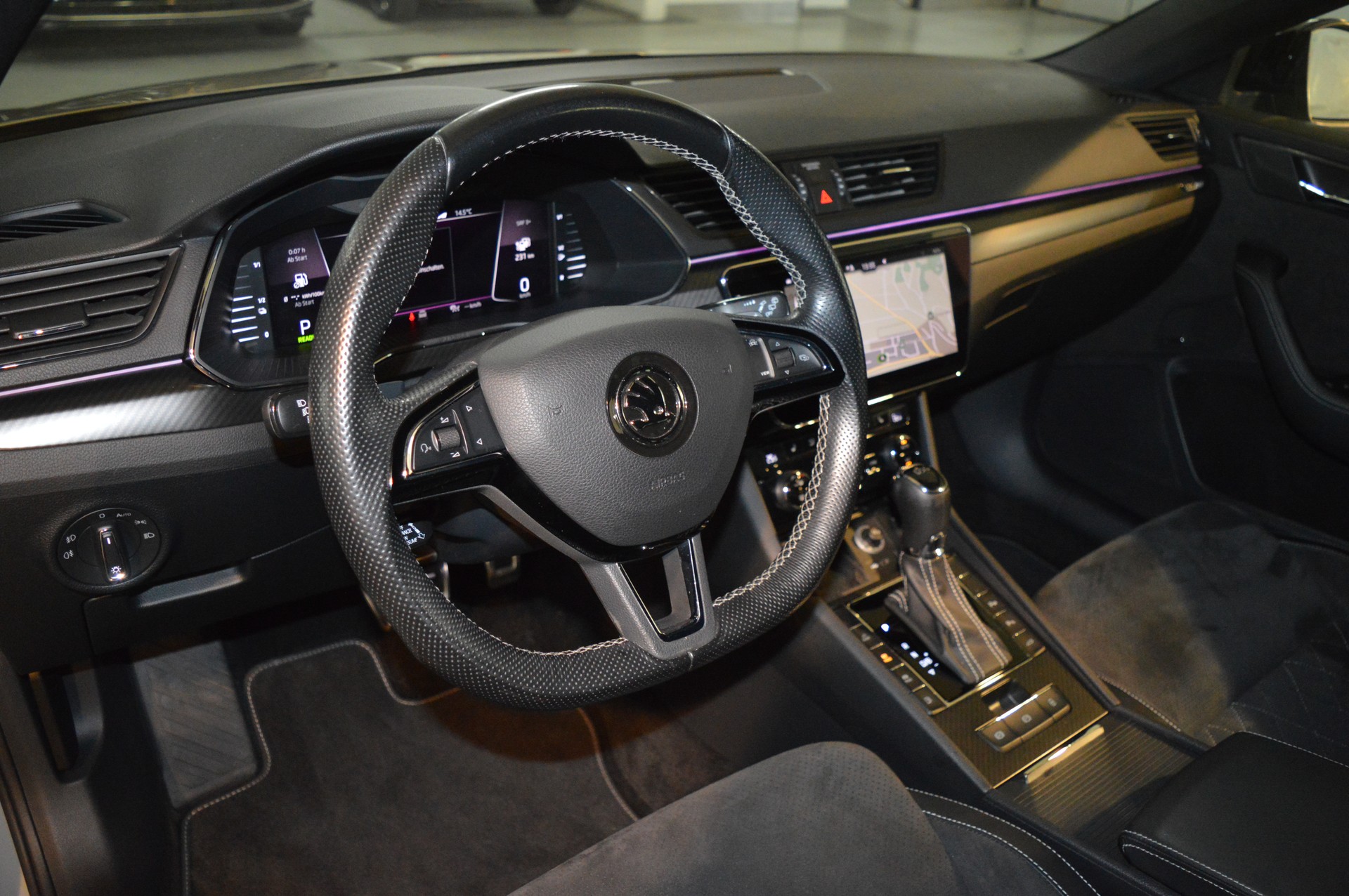 SKODA Superb 1.4 TSI Sport Line PHEV DSG-image-17