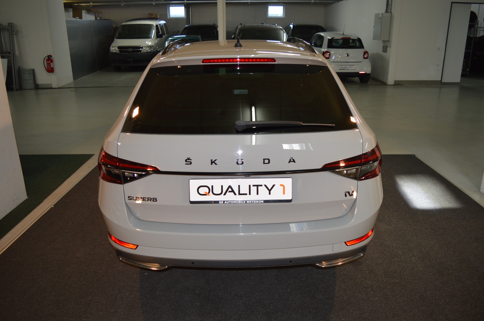 SKODA Superb 1.4 TSI Sport Line PHEV DSG-image-11