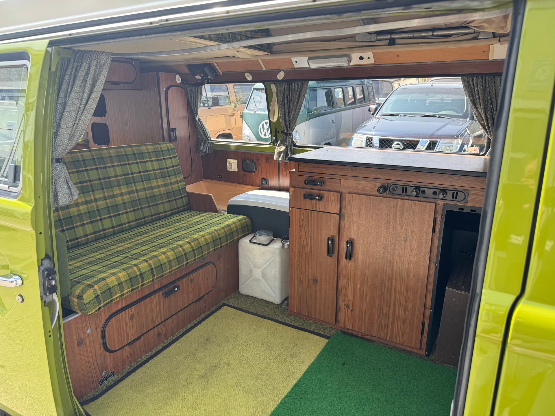 VW 23-517 Westfalia-image-5