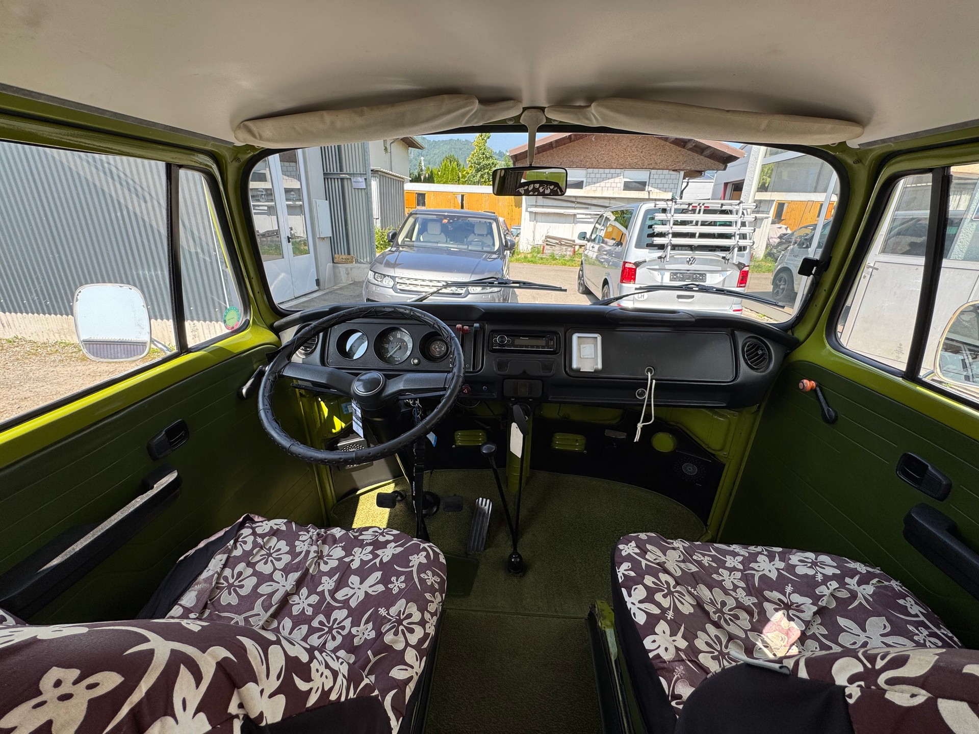 VW 23-517 Westfalia-image-9