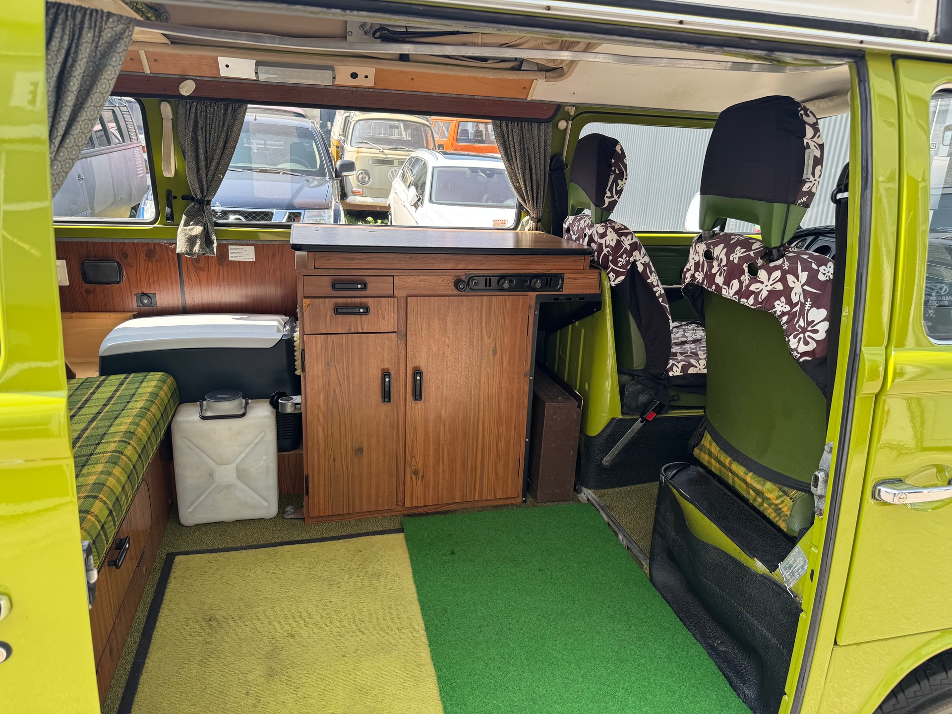VW 23-517 Westfalia-image-6