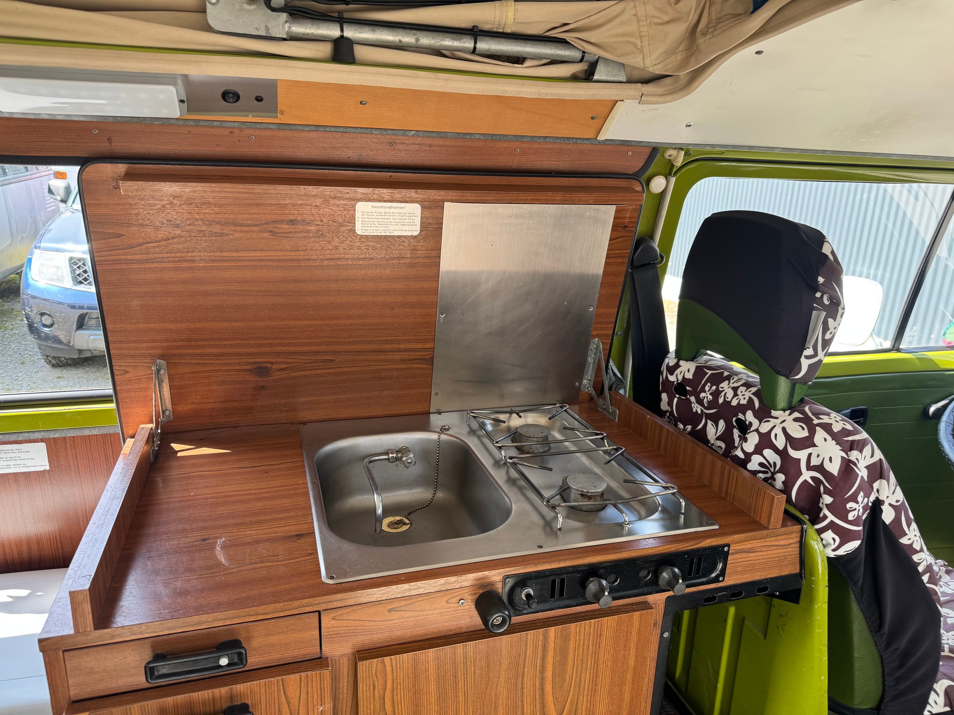 VW 23-517 Westfalia-image-7