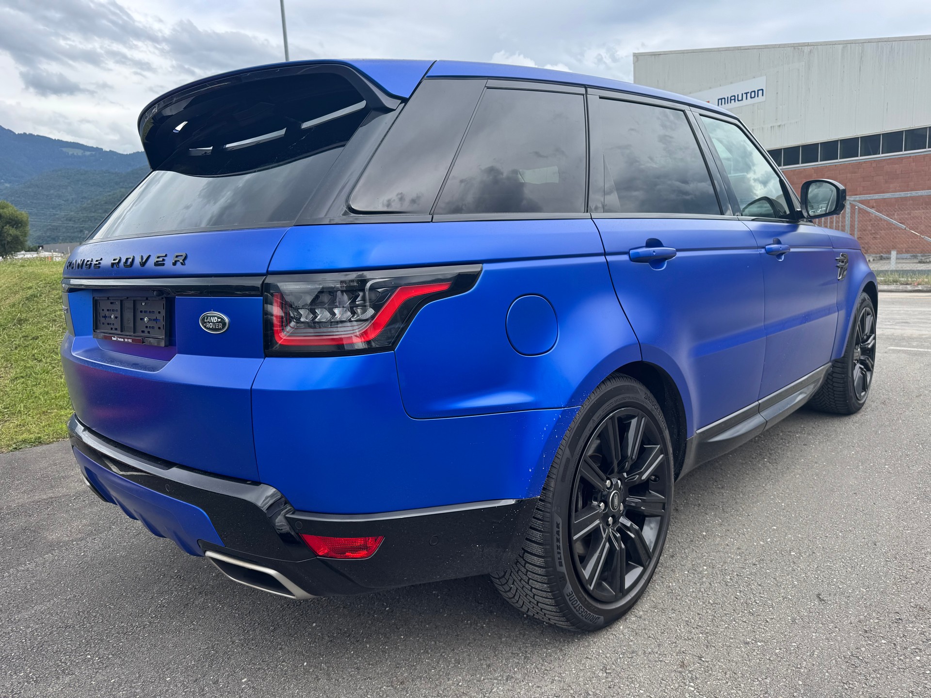 LAND ROVER Range Rover Sport P400e 2.0 I4 PHEV HSE Automatic-showroom-element-3