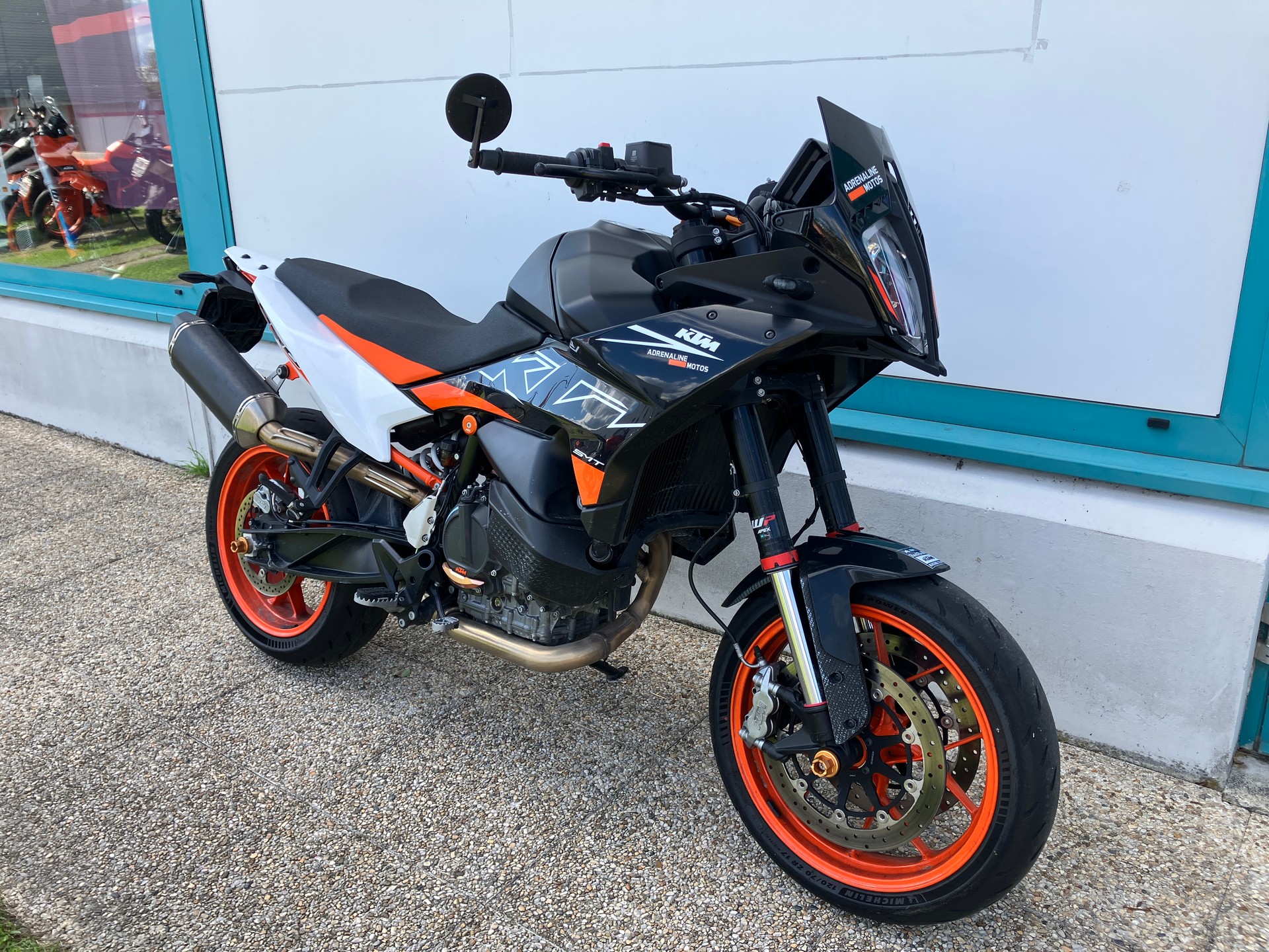 KTM 890 SMT-image-2