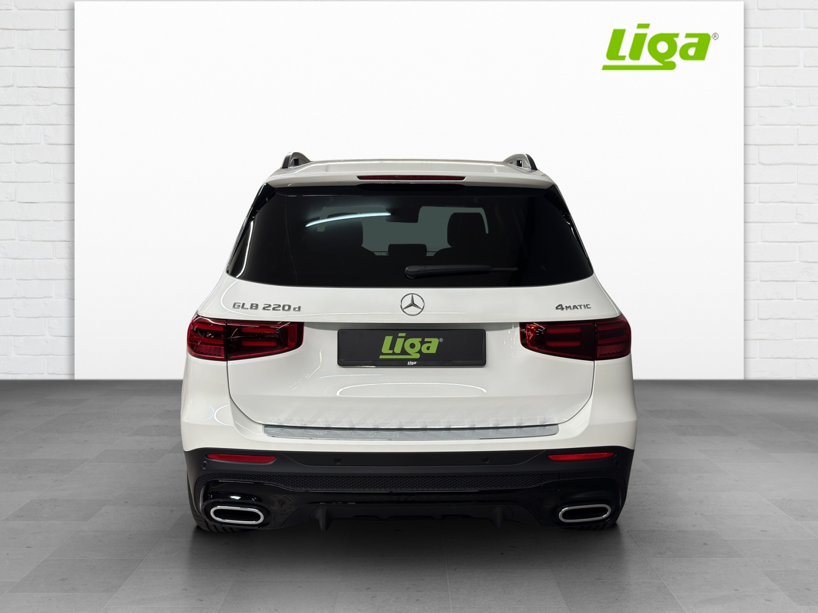 MERCEDES-BENZ GLB 220 d AMG Line 4Matic-image-4