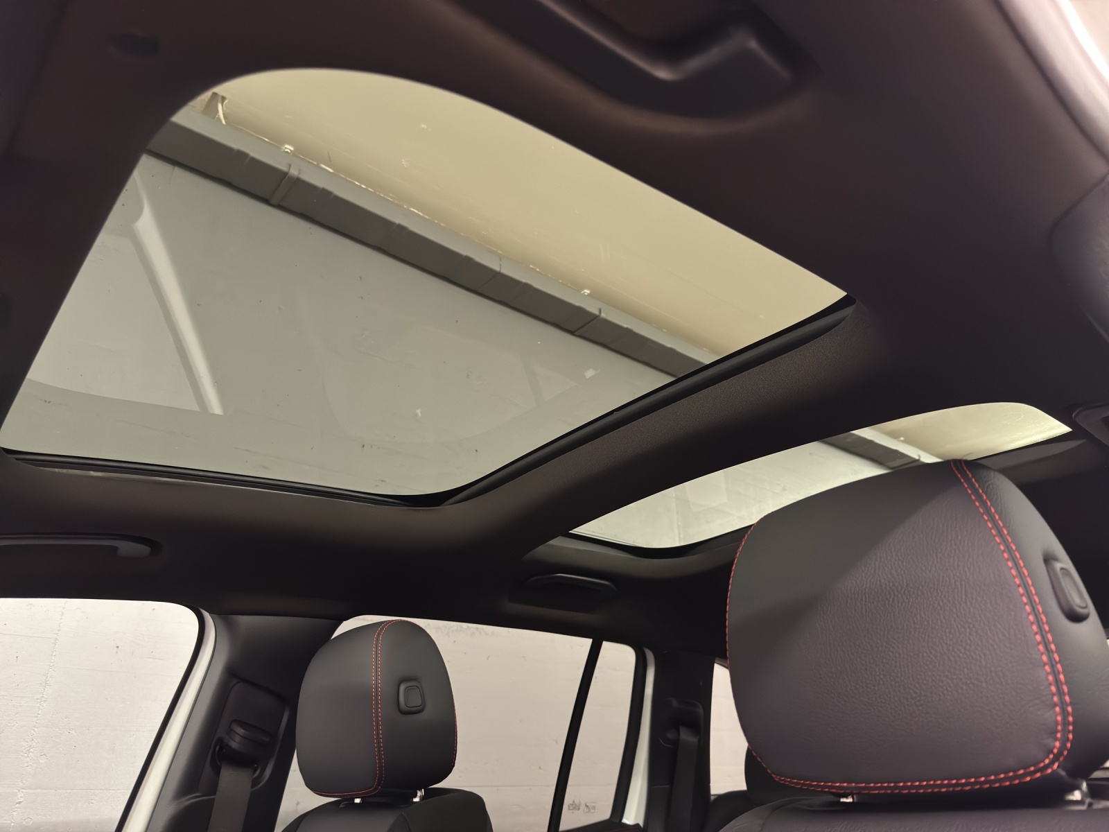 MERCEDES-BENZ GLB 220 d AMG Line 4Matic-image-15