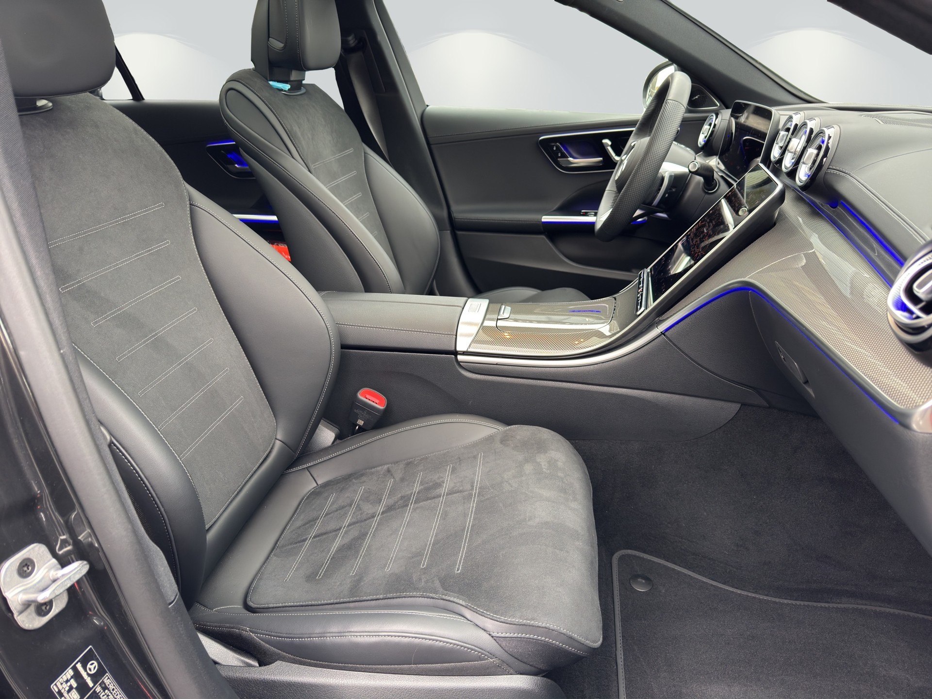 MERCEDES-BENZ C 220 d T 4 Matic Swiss Star-image-10