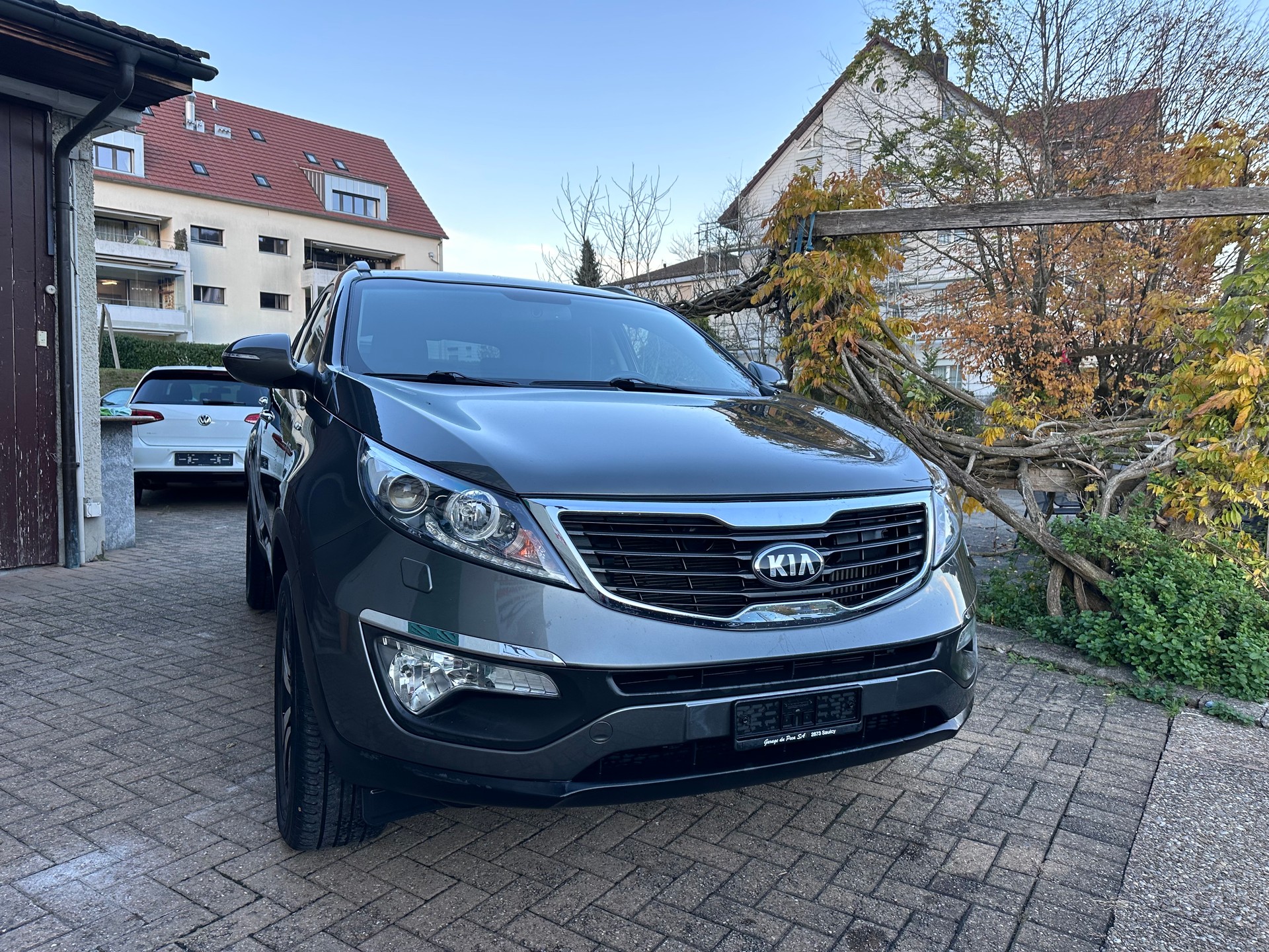 KIA Sportage 2.0 CRDi Trend 4WD Automatic-image-1