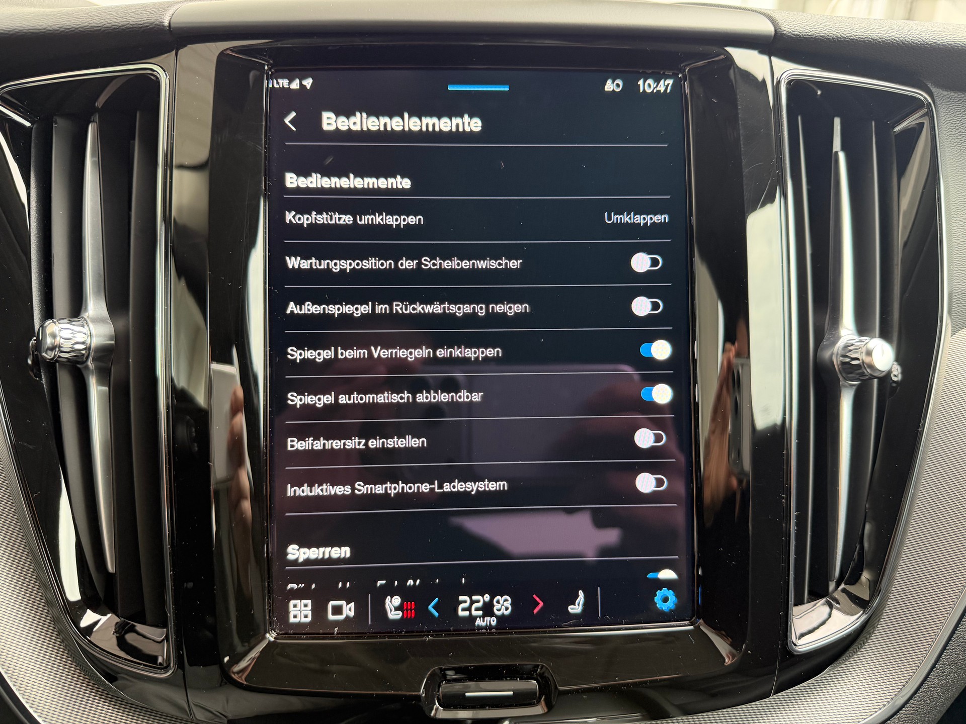 VOLVO XC60 B5 Benzin Mild Hybrid AWD Plus Dark Geartronic-image-16