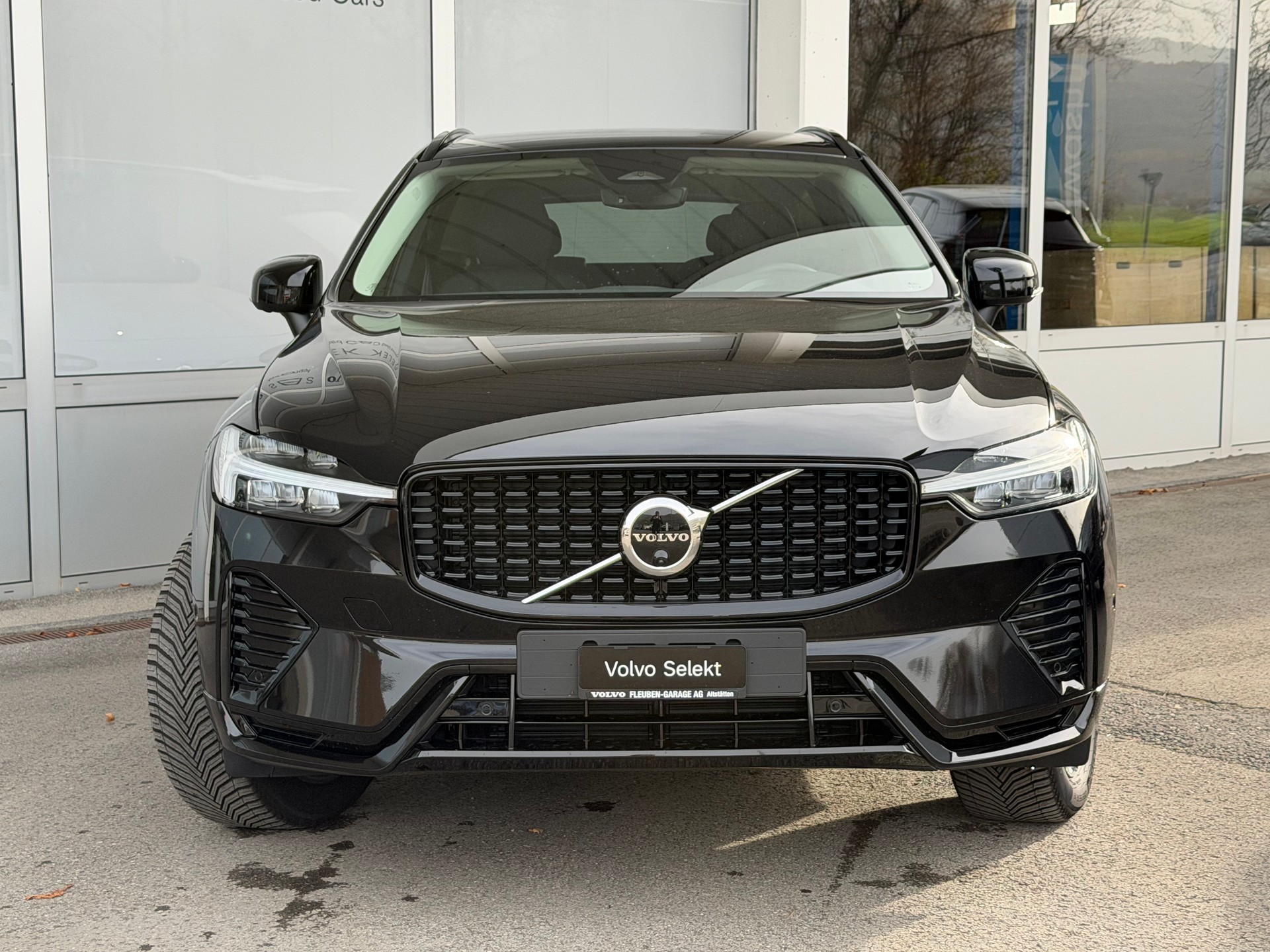 VOLVO XC60 B5 Benzin Mild Hybrid AWD Plus Dark Geartronic-image-22