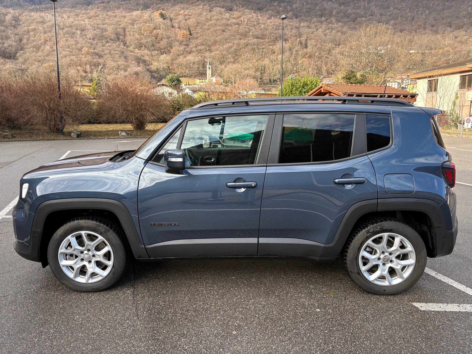 JEEP Renegade 1.3 T PHEV S AWD-image-6