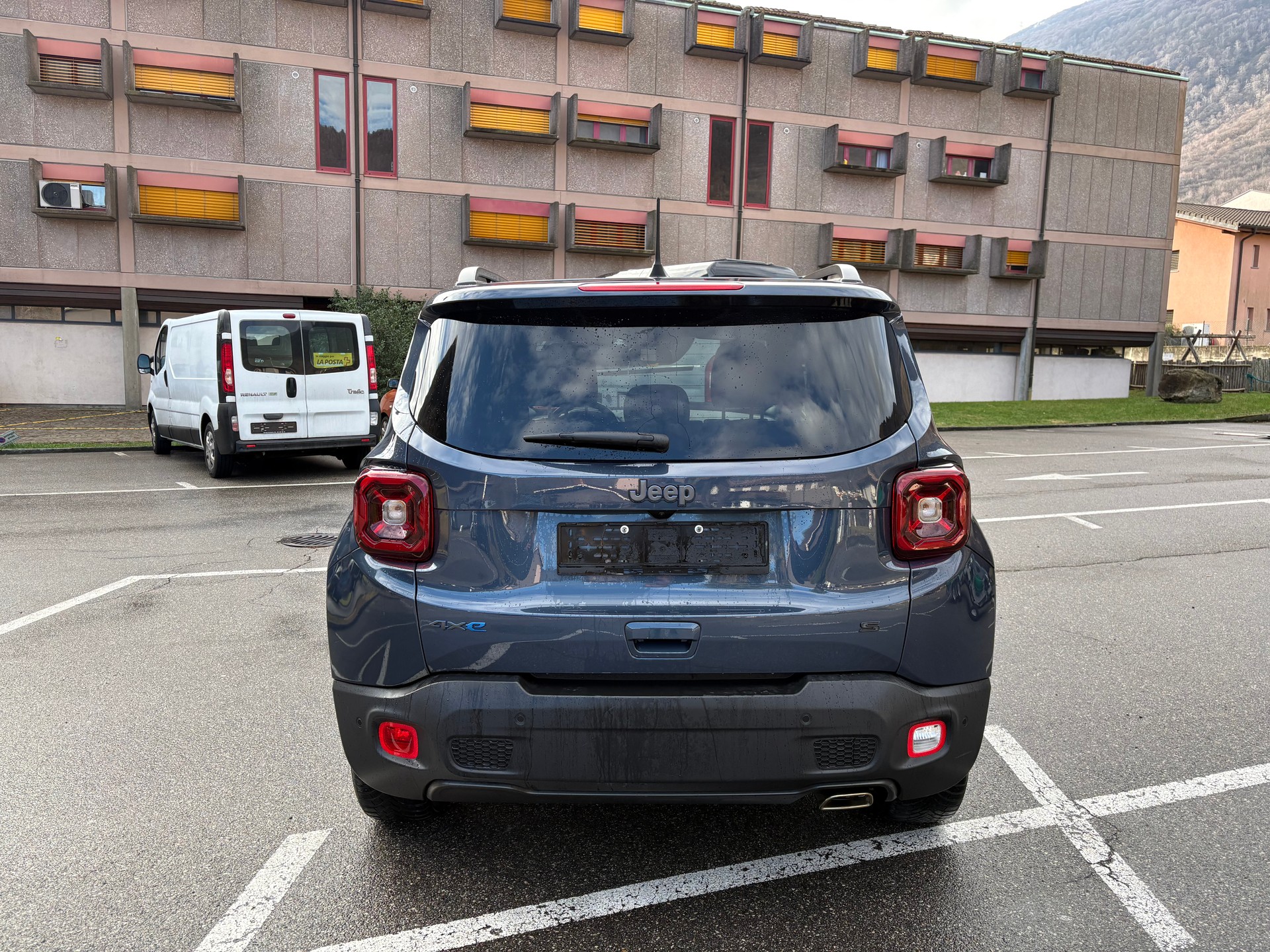 JEEP Renegade 1.3 T PHEV S AWD-image-4