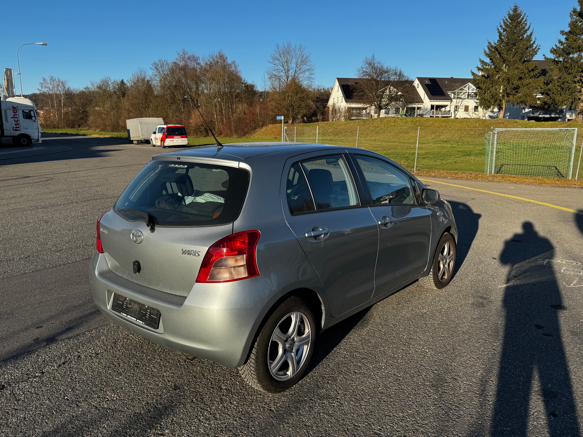 TOYOTA Yaris 1.0 Style-image-7