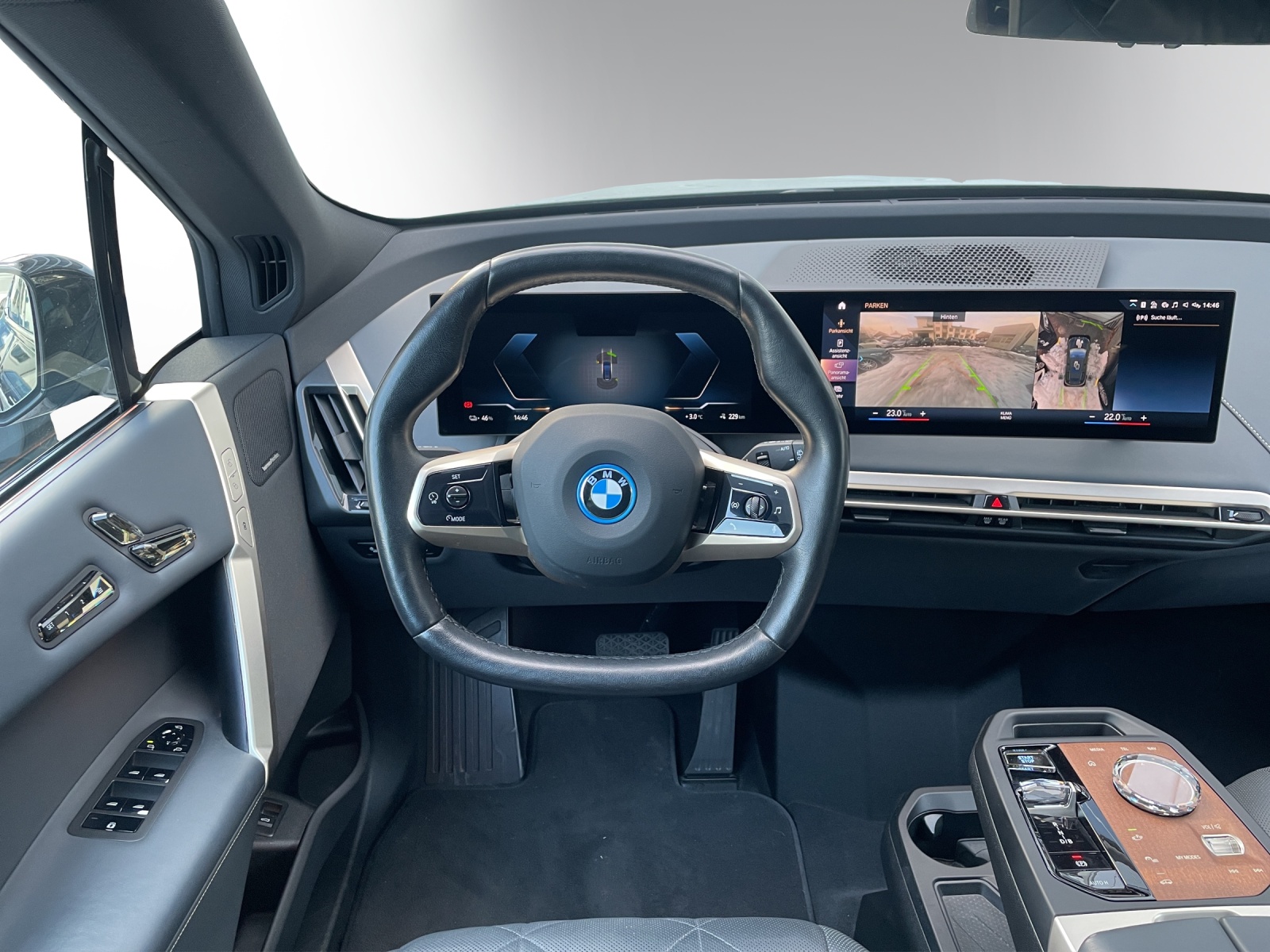 BMW iX xDrive50-image-9