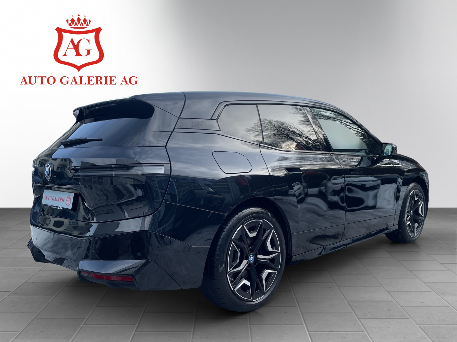 BMW iX xDrive50-image-4