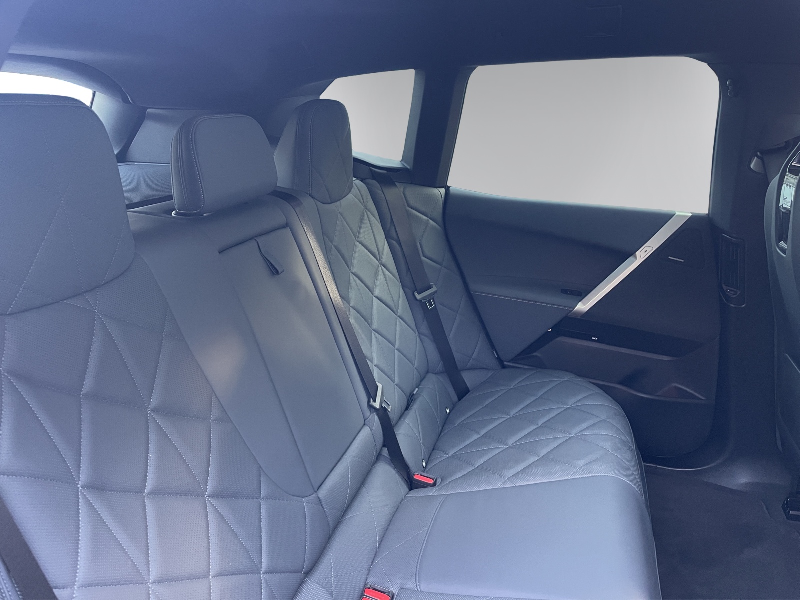 BMW iX xDrive50-image-12