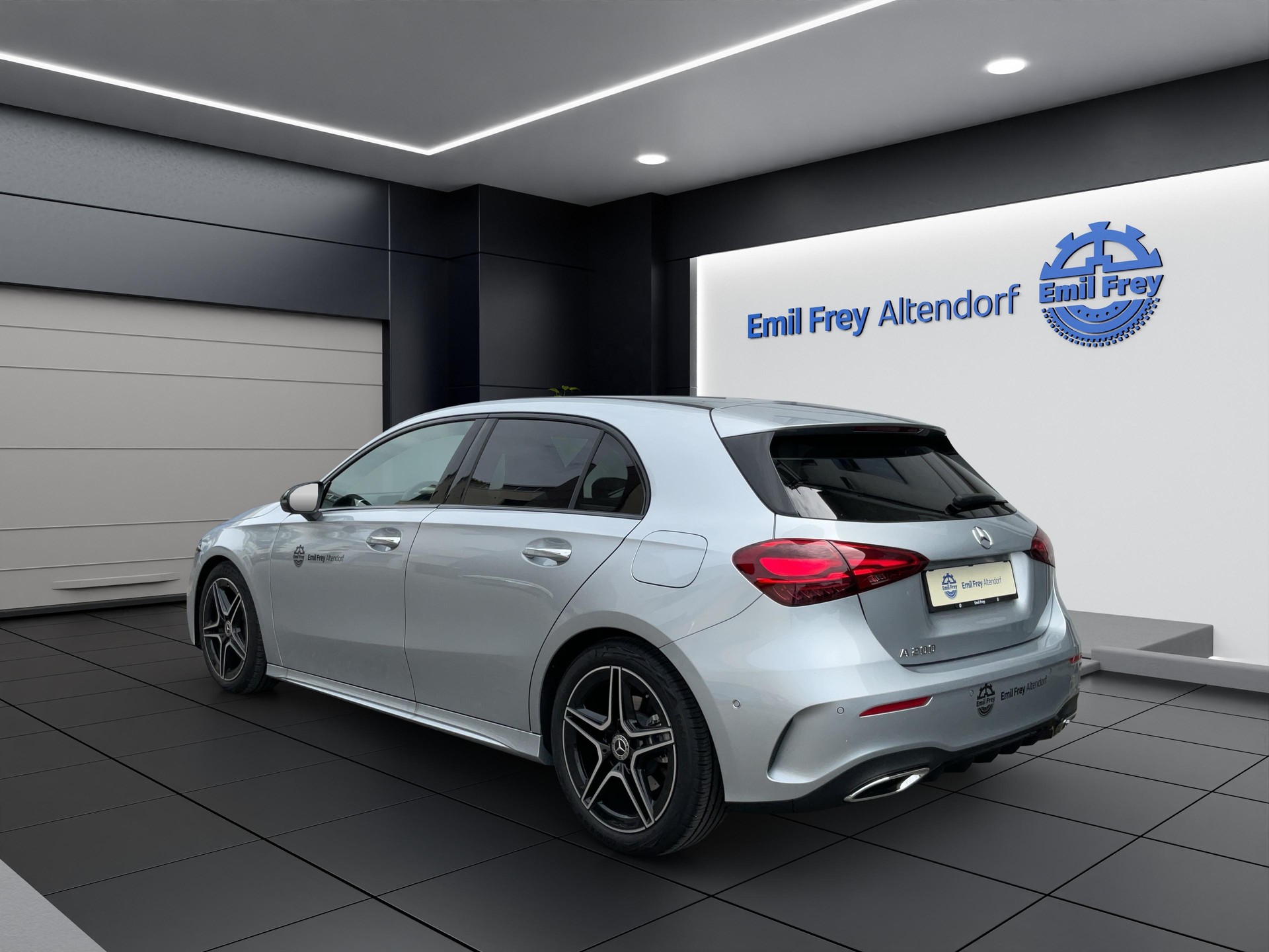 MERCEDES-BENZ A 200 Night Star AMG Line-showroom-element-3
