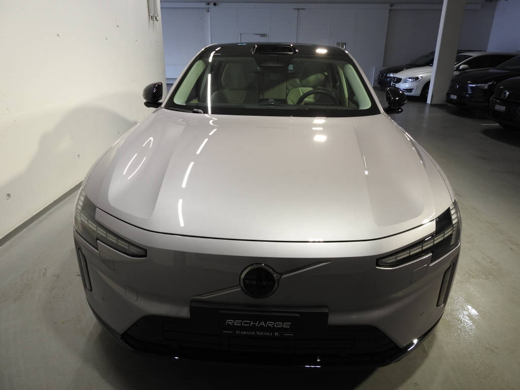 VOLVO ES90 Ultra-showroom-element-1