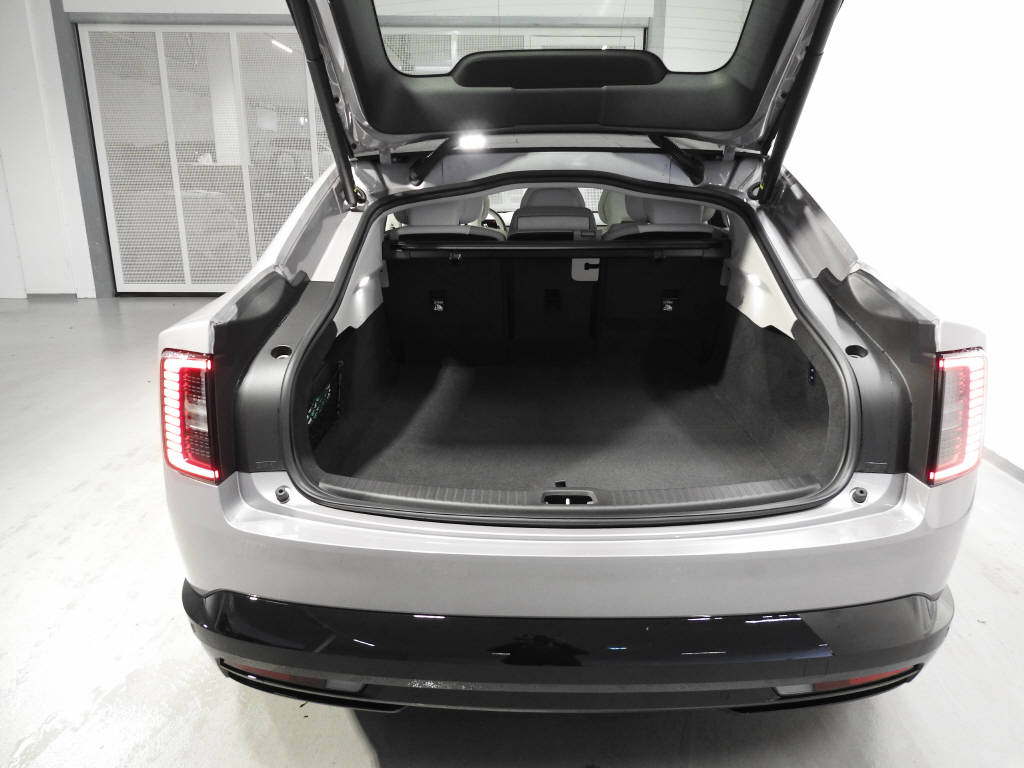 VOLVO ES90 Ultra-image-6